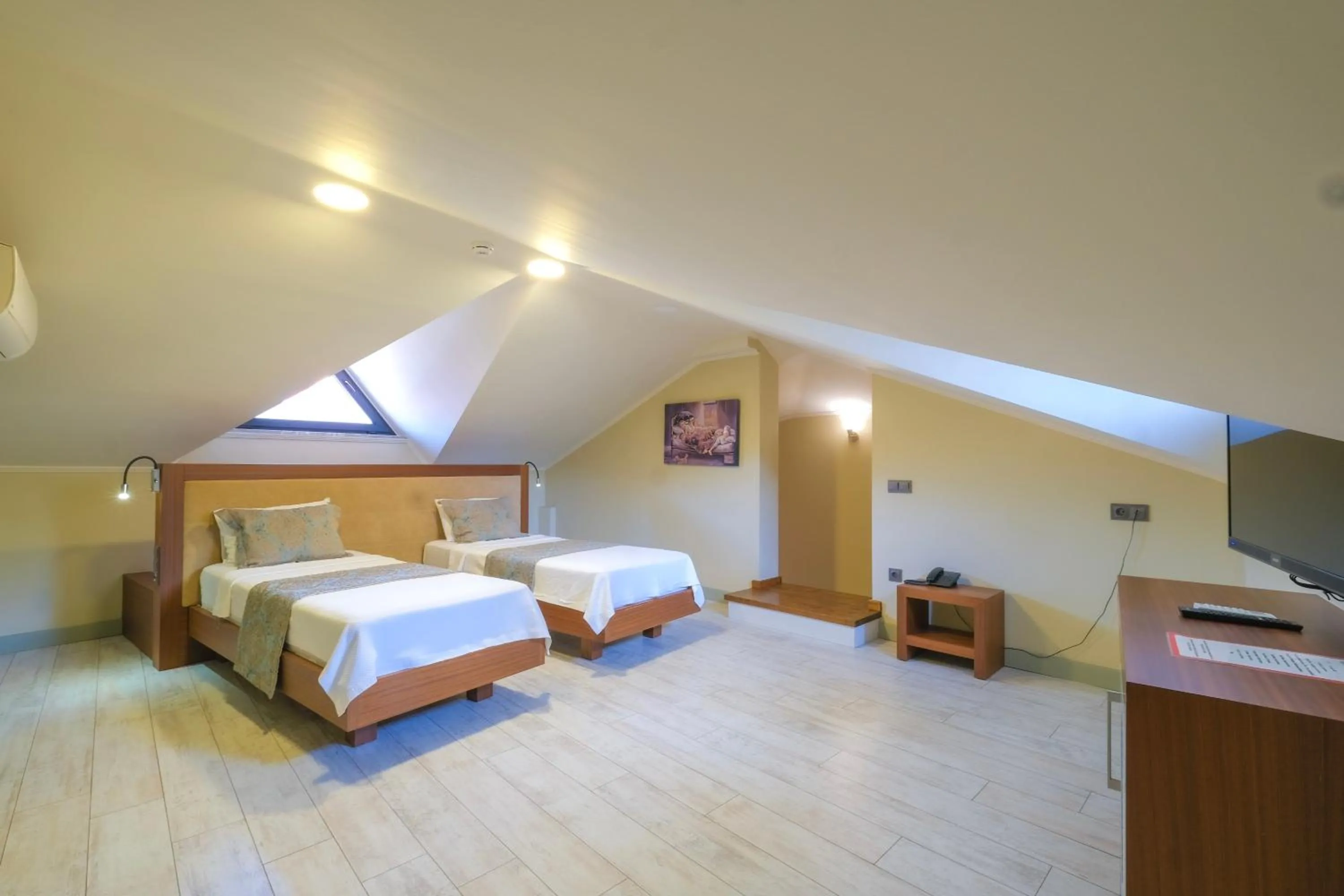 Toilet in Göcek Centre Hotel