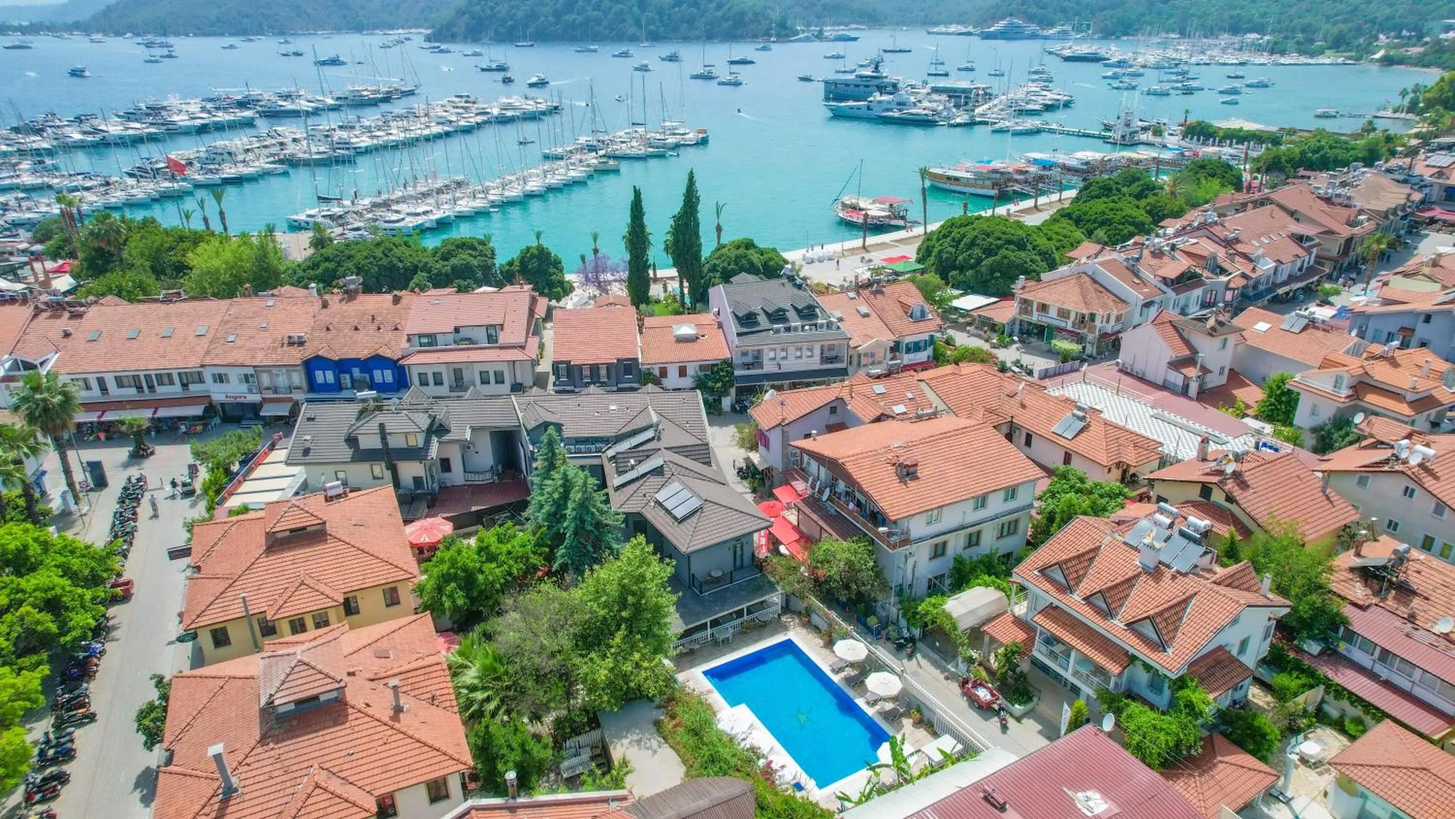 Property building in Göcek Centre Hotel