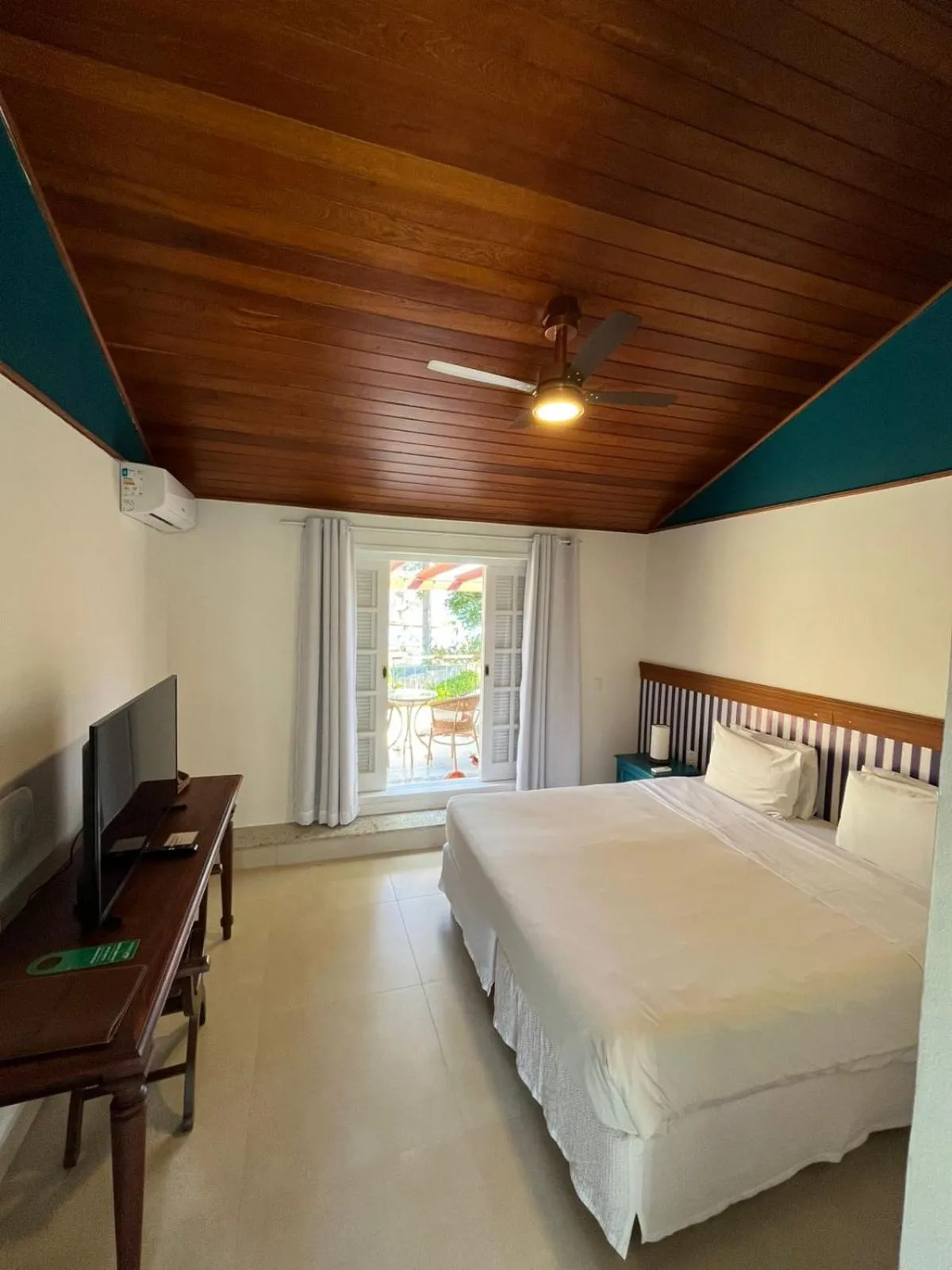 Bedroom, Bed in Pousada Corsario Buzios