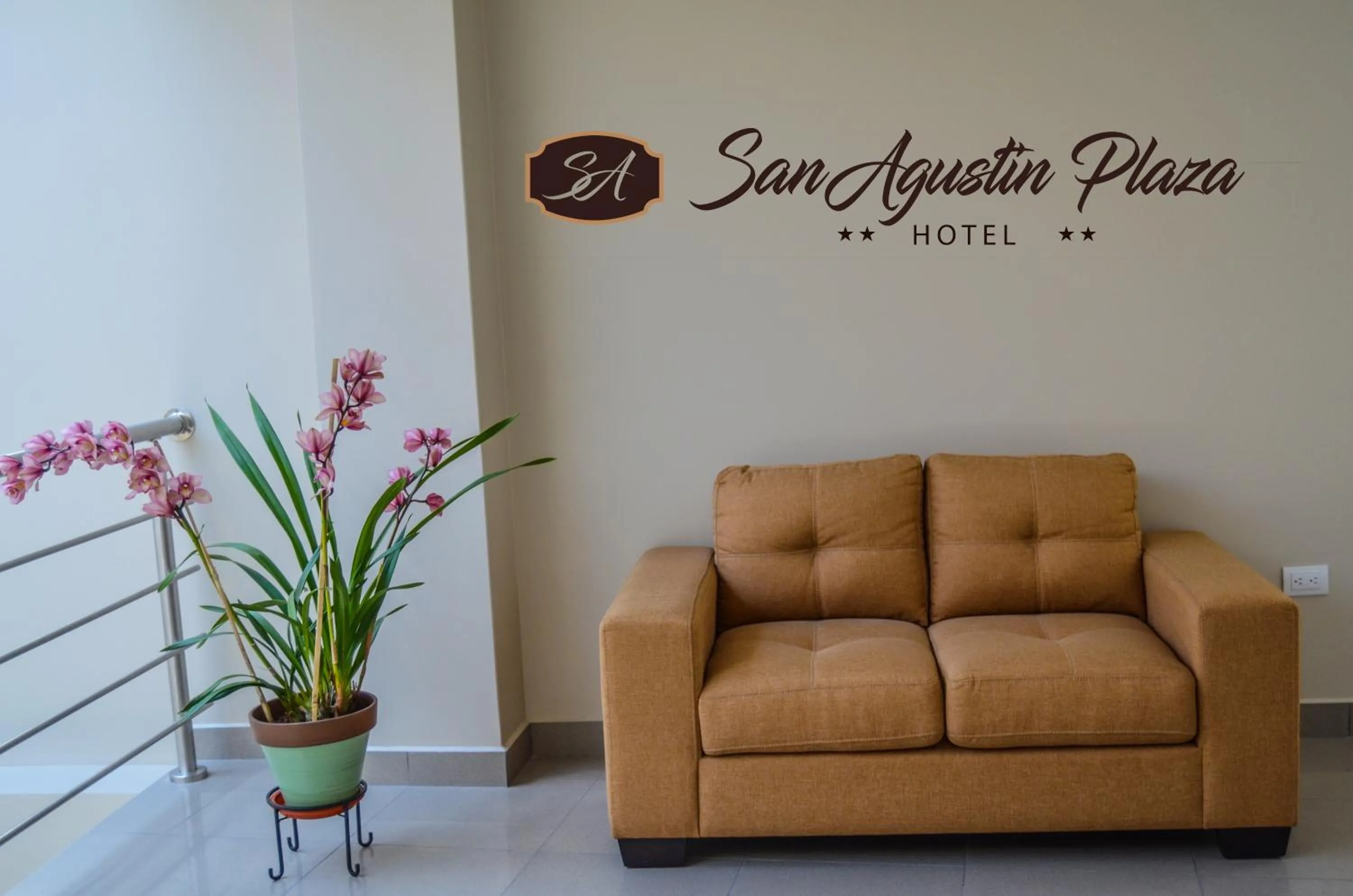 Living room in Hotel San Agustin Plaza