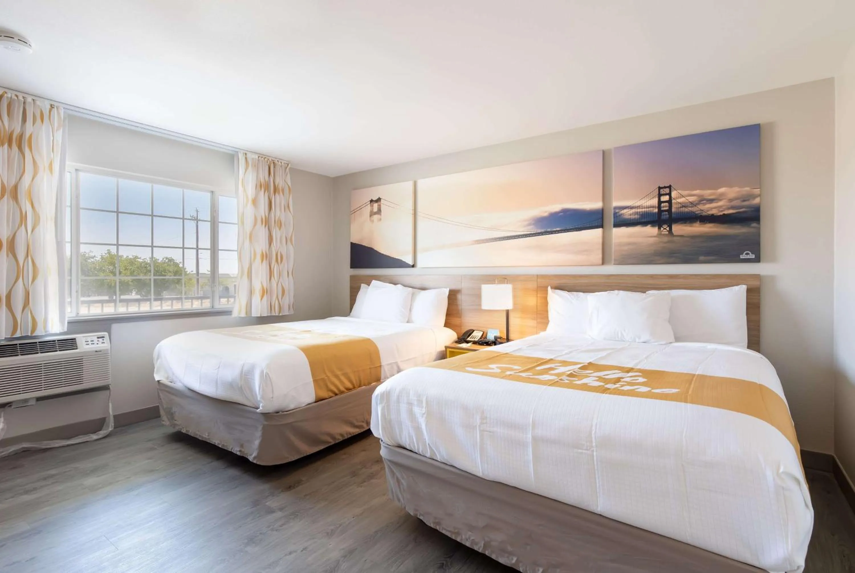 Photo of the whole room, Bed in Days Inn by Wyndham Red Bluff