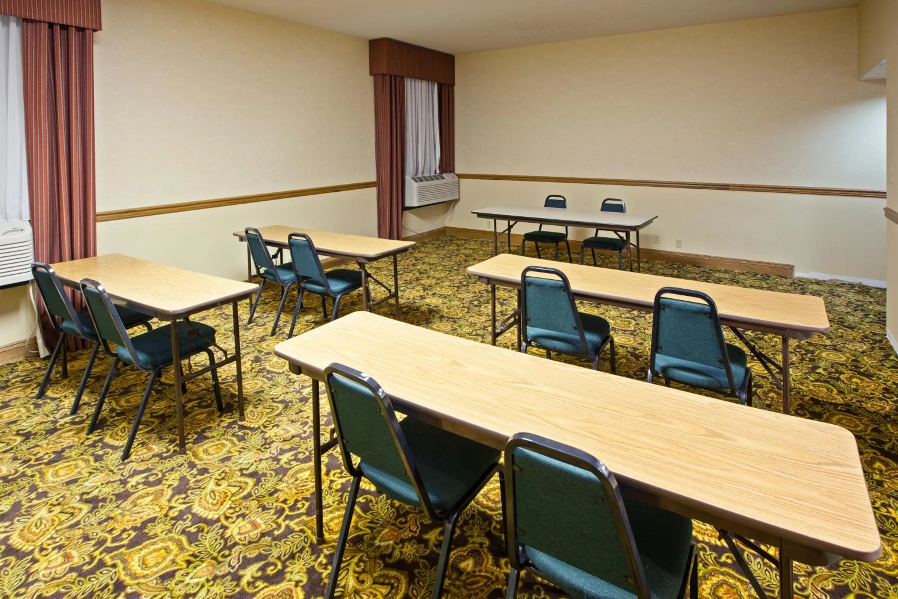 Business facilities in Quality Inn & Suites
