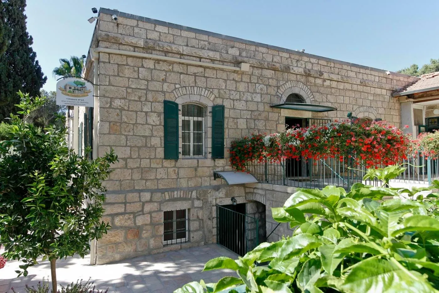 Facade/entrance in The Templer Inn