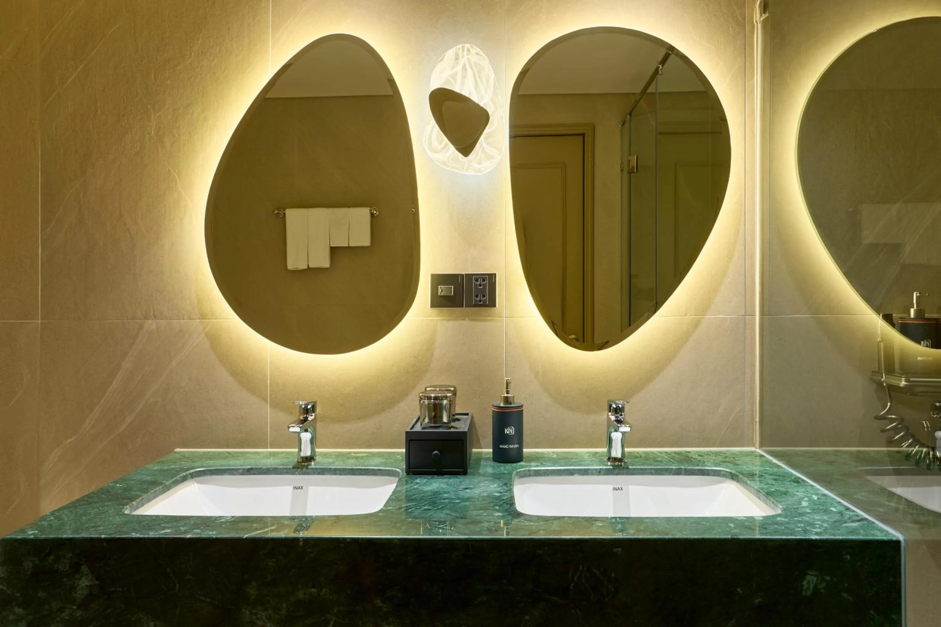 Bathroom in Kin Hotel Ly Tu Trong