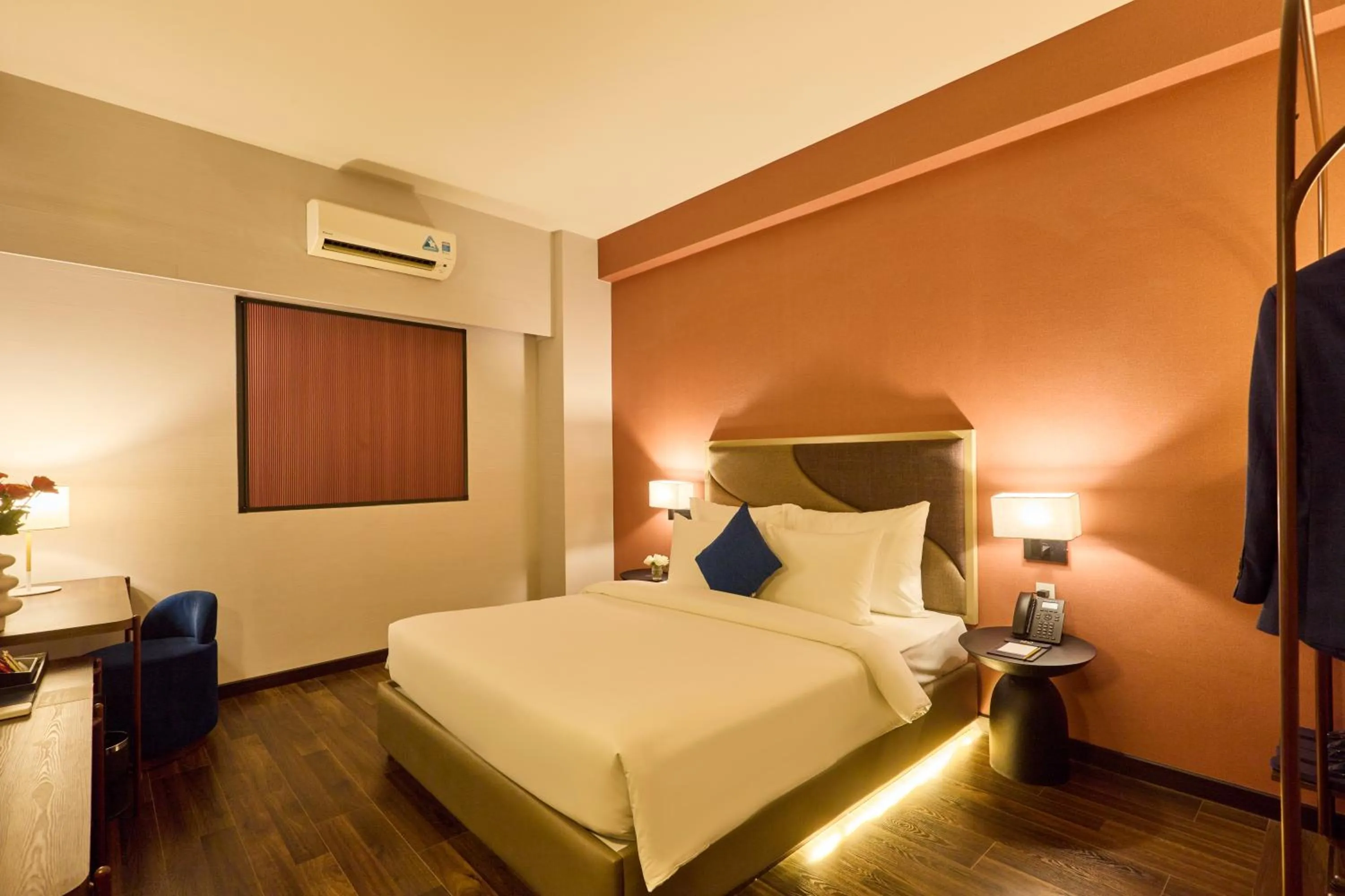 Bed in Kin Hotel Ly Tu Trong