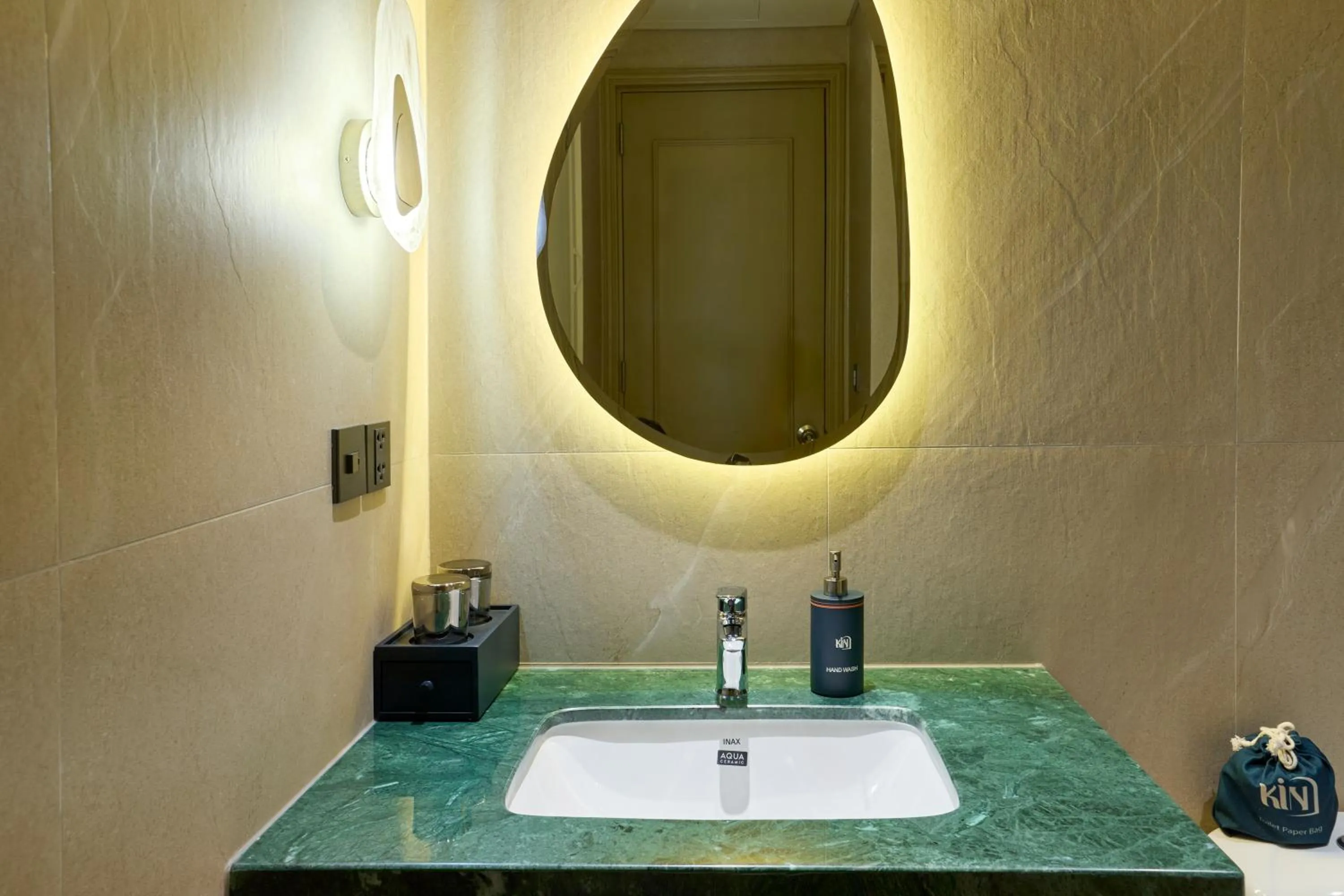 Bathroom in Kin Hotel Ly Tu Trong