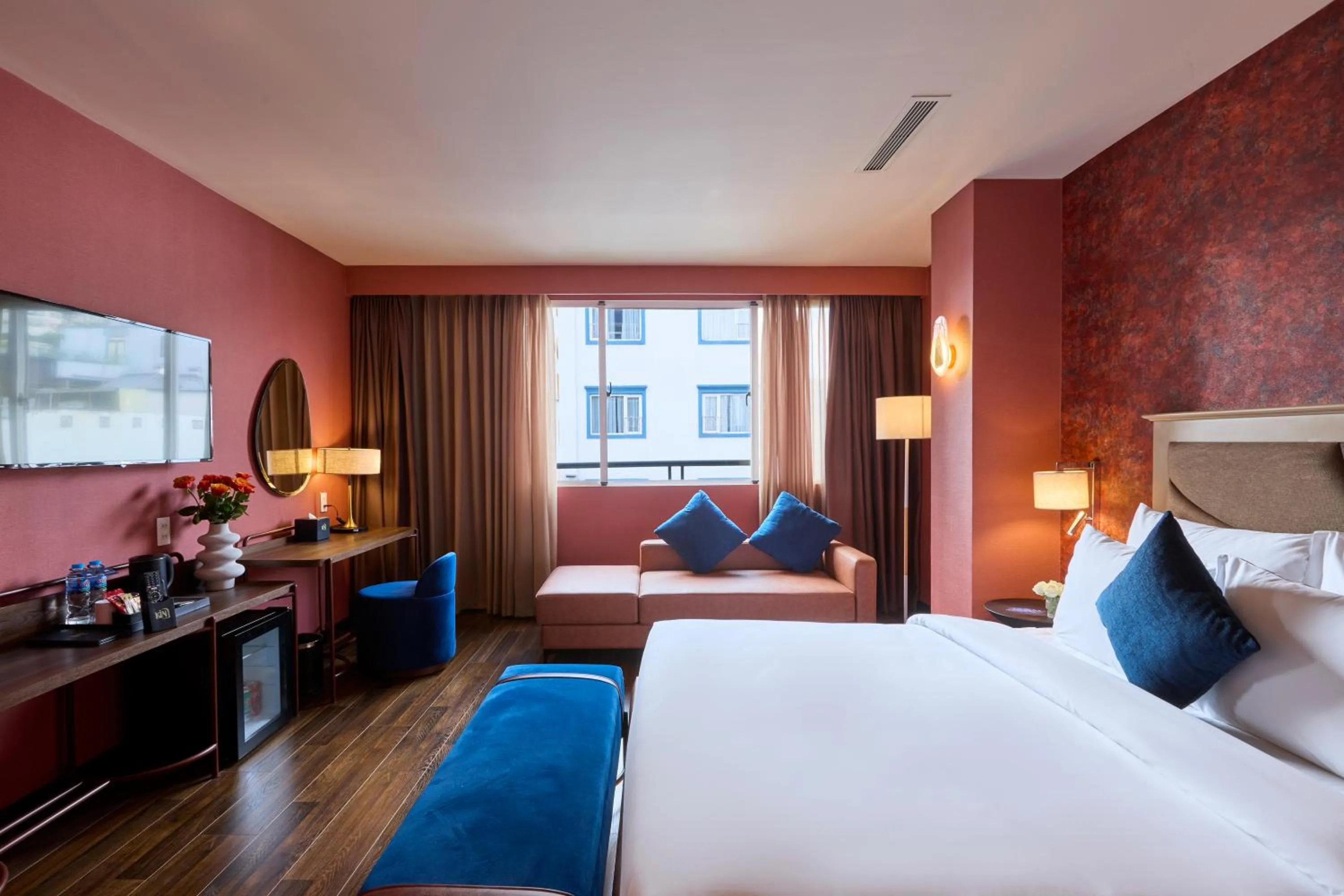 View (from property/room), Bed in Kin Hotel Ly Tu Trong