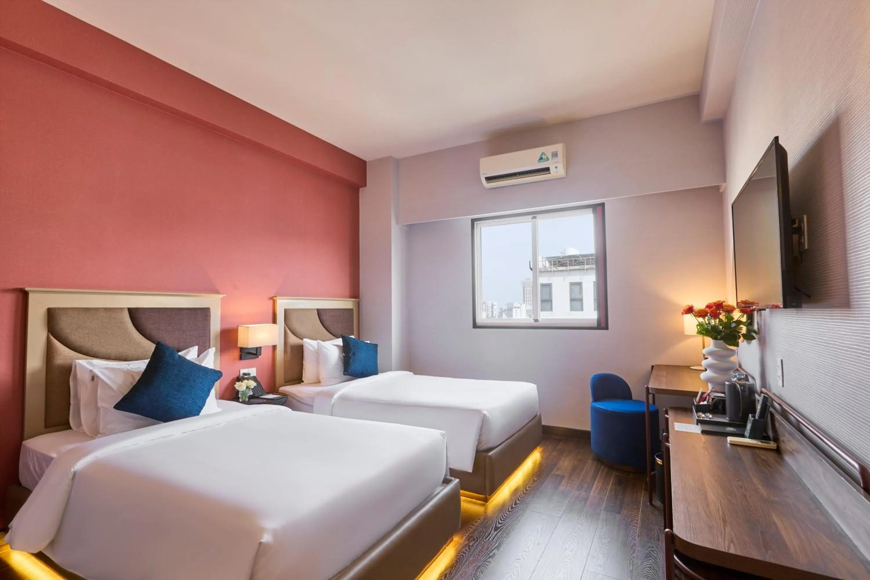 Bed in Kin Hotel Ly Tu Trong