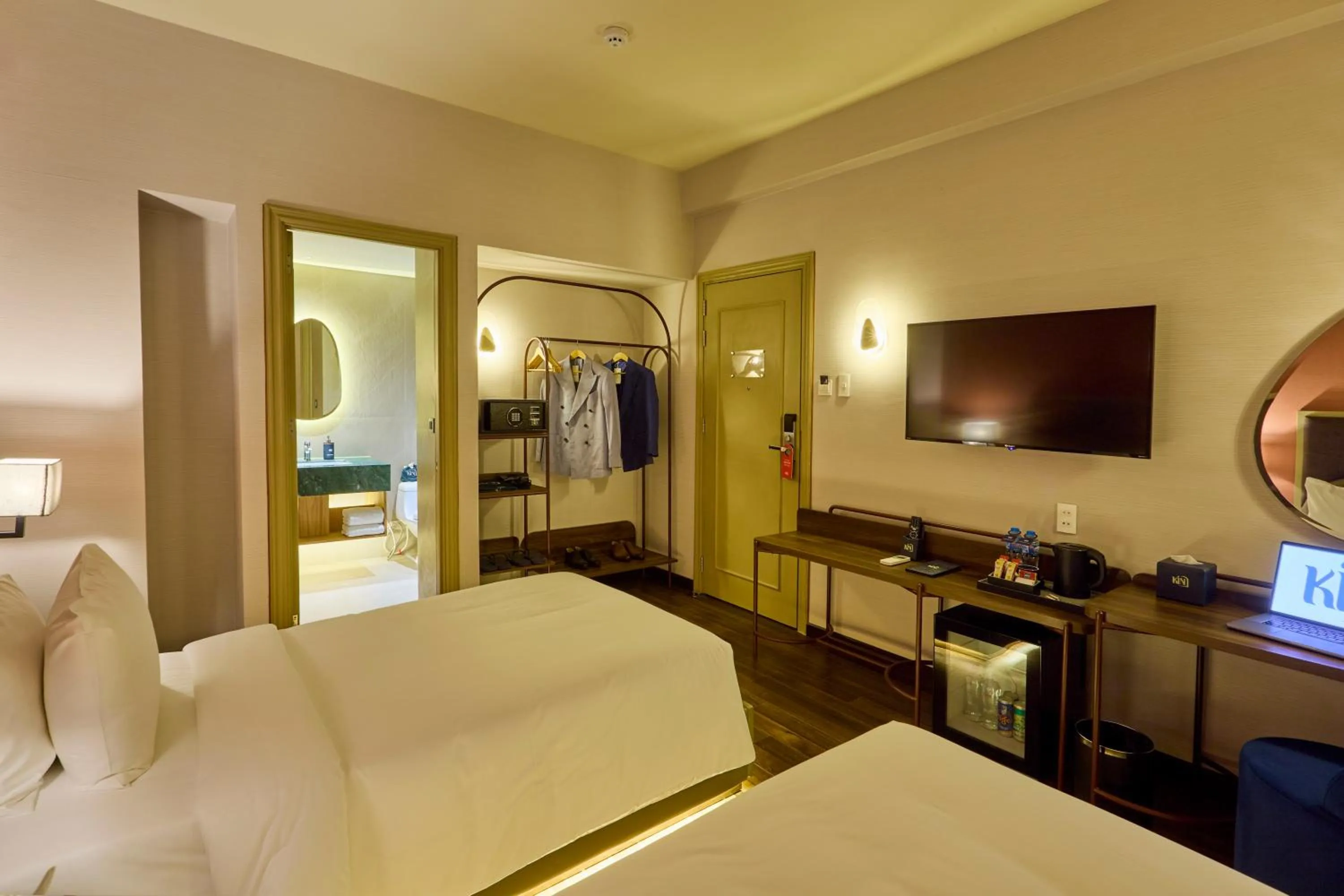Bed in Kin Hotel Ly Tu Trong