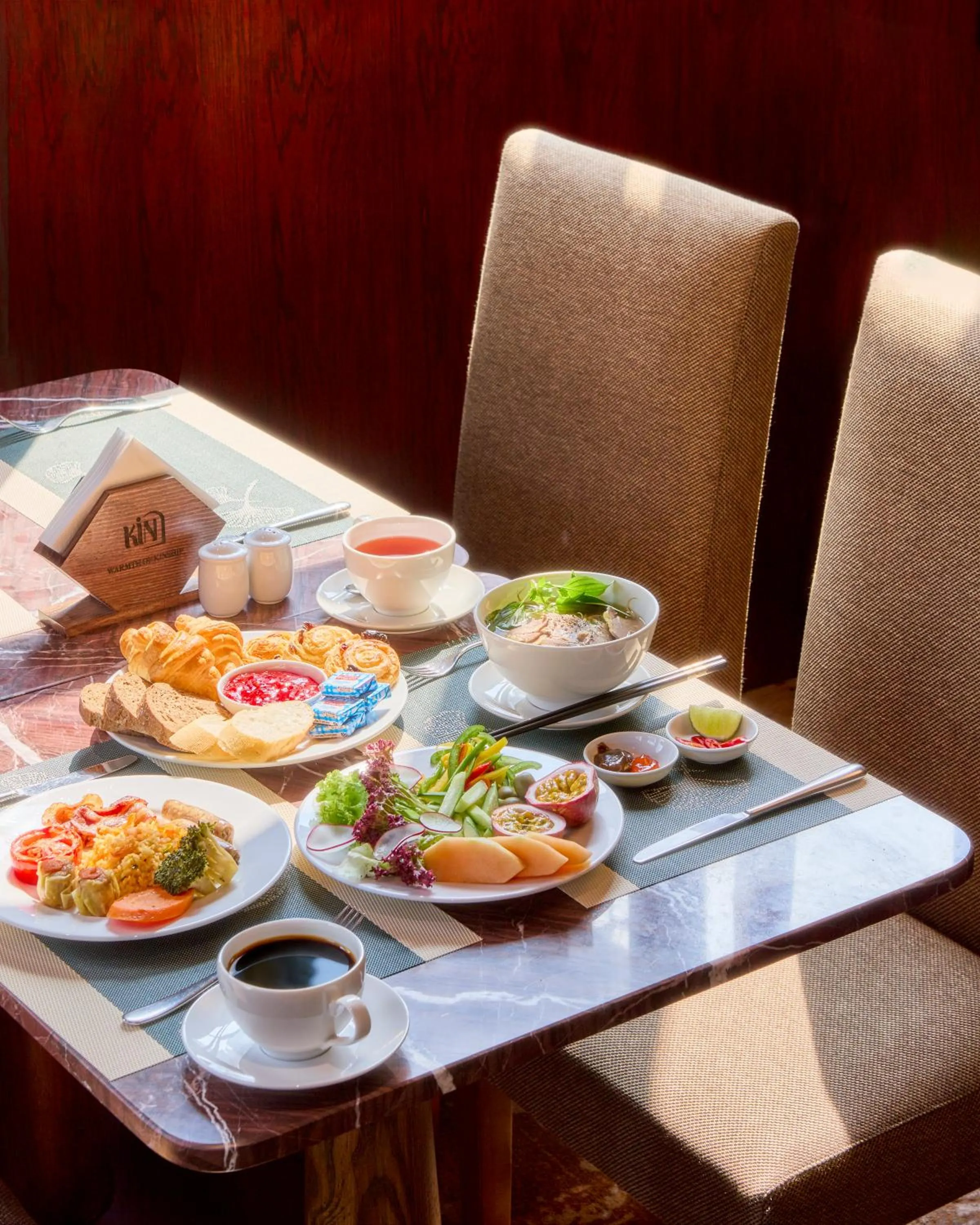 Restaurant/places to eat in Kin Hotel Ly Tu Trong