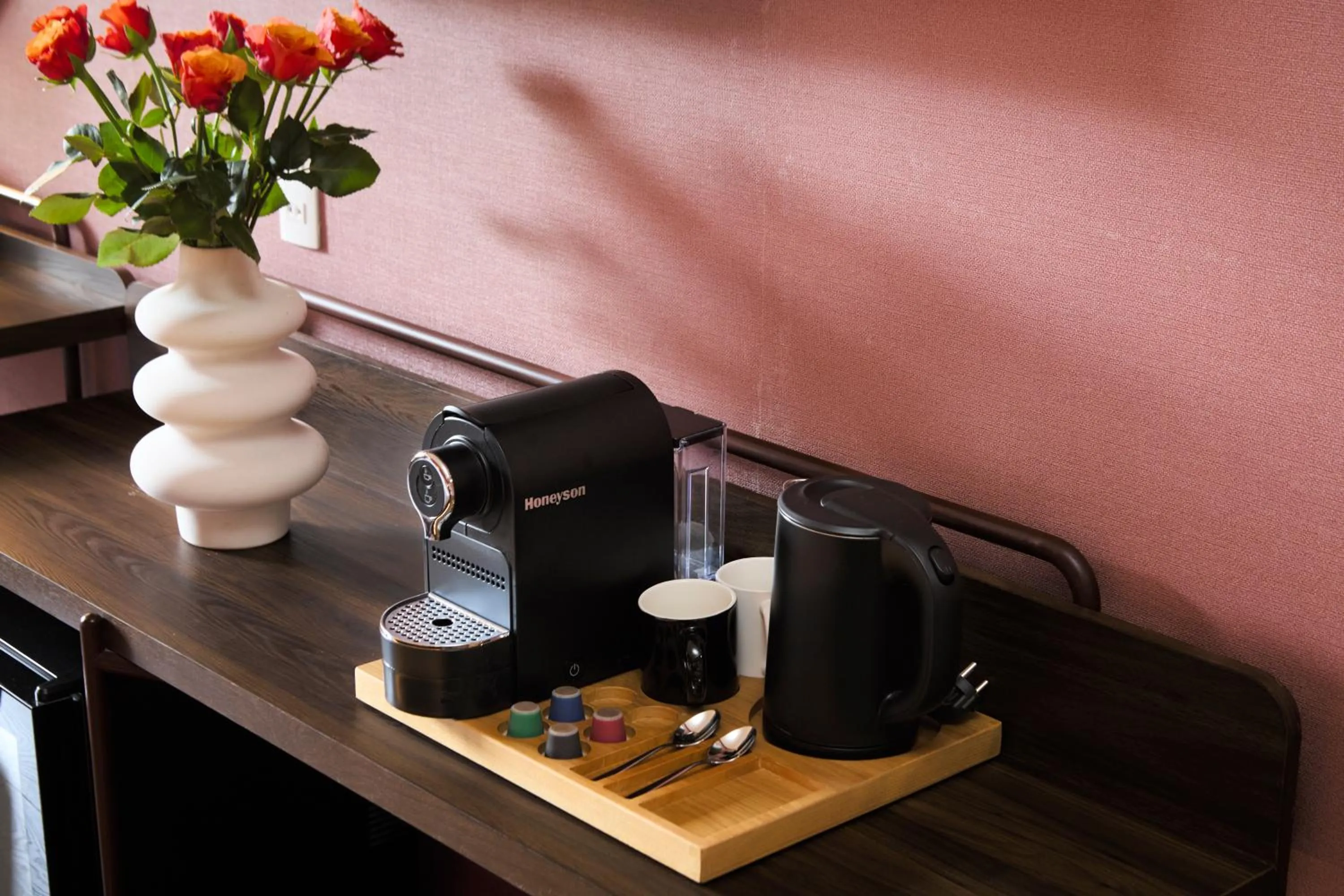 Coffee/tea facilities in Kin Hotel Ly Tu Trong