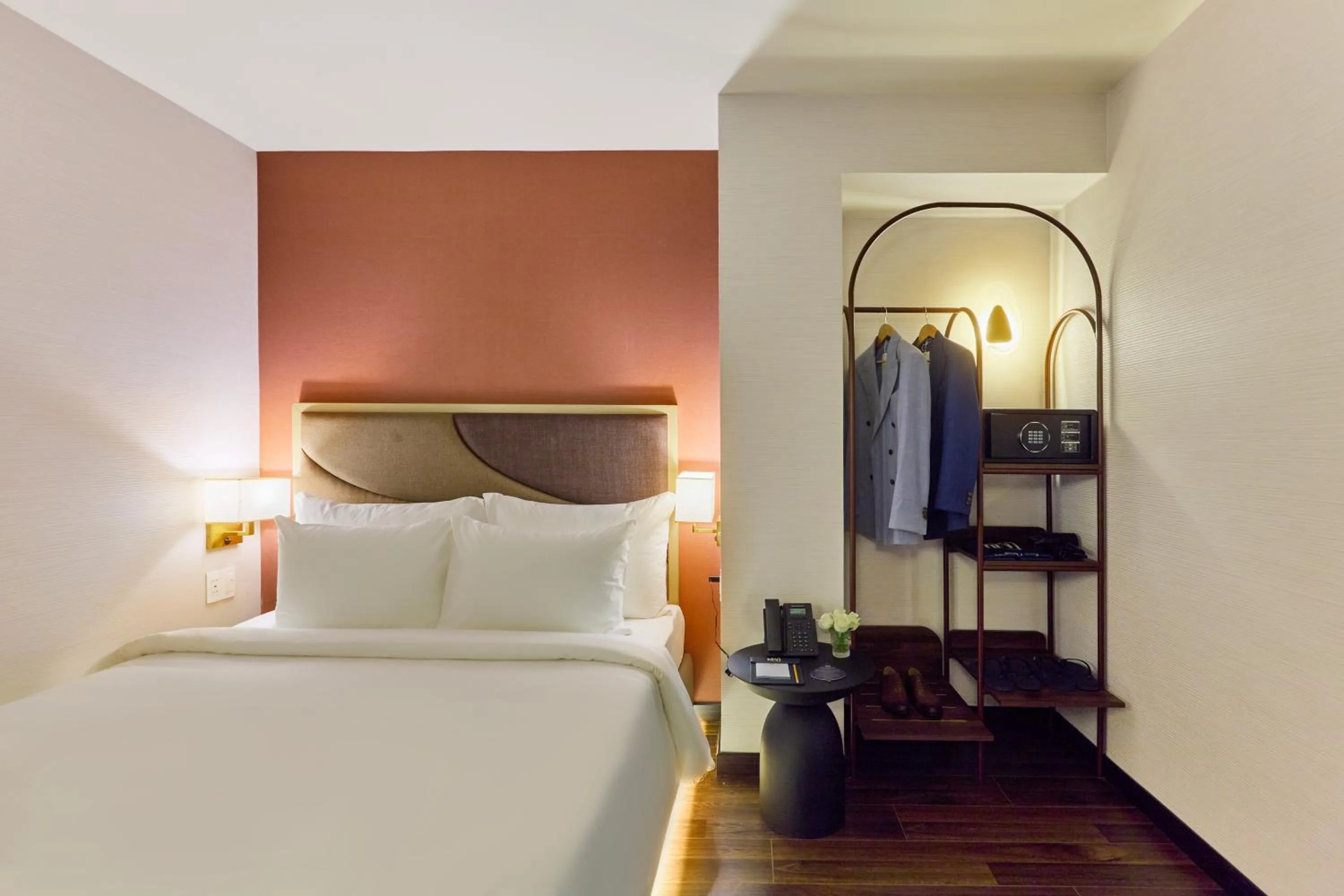 Bed in Kin Hotel Ly Tu Trong