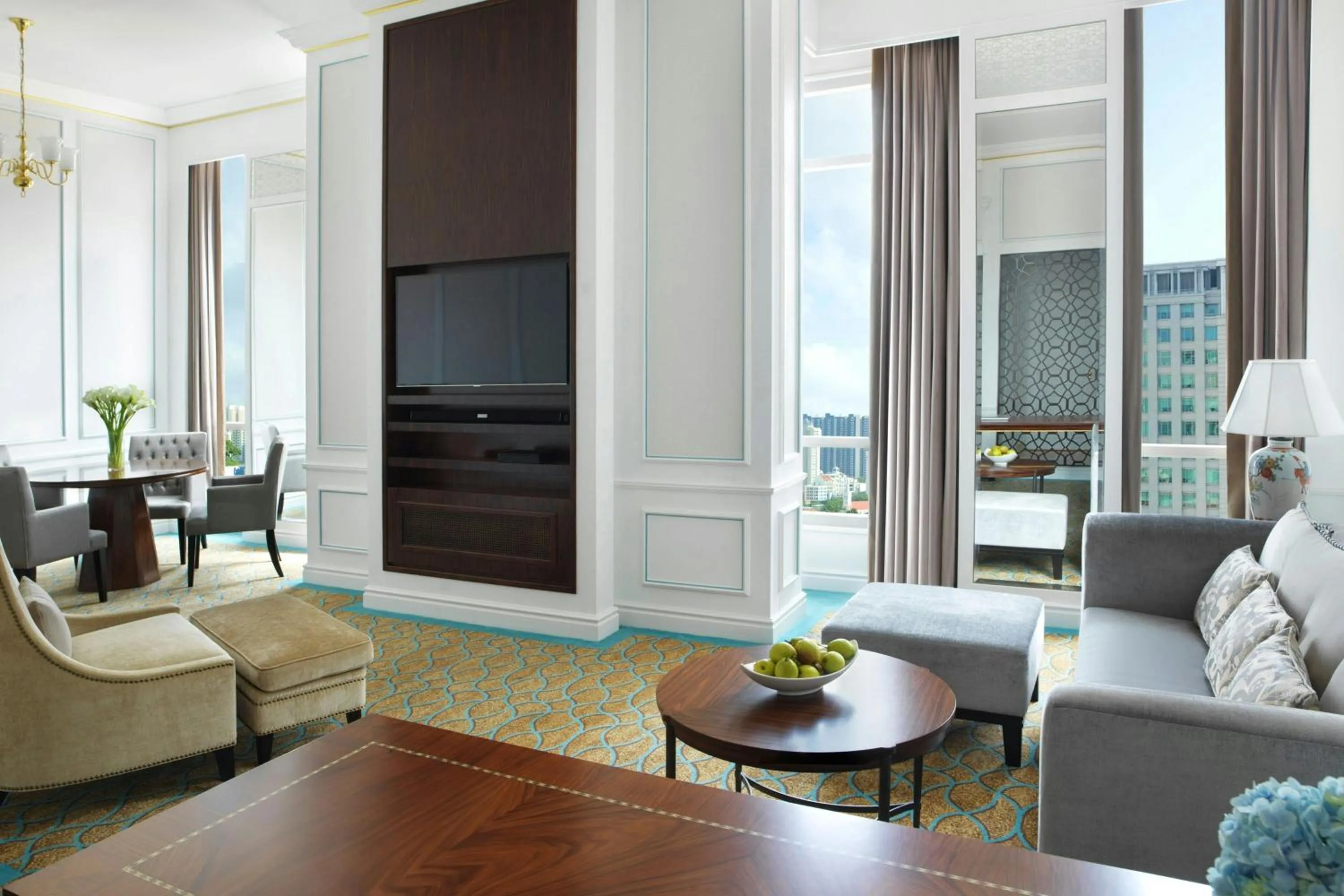 Living room in Frasers House, a Luxury Collection Hotel, Singapore