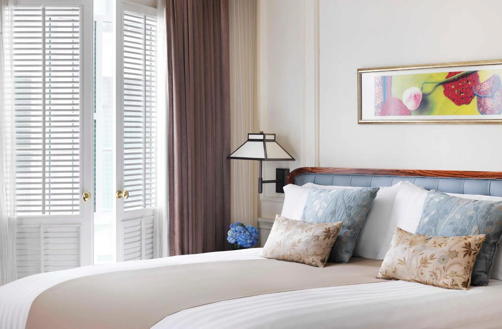 Photo of the whole room in InterContinental Singapore by IHG