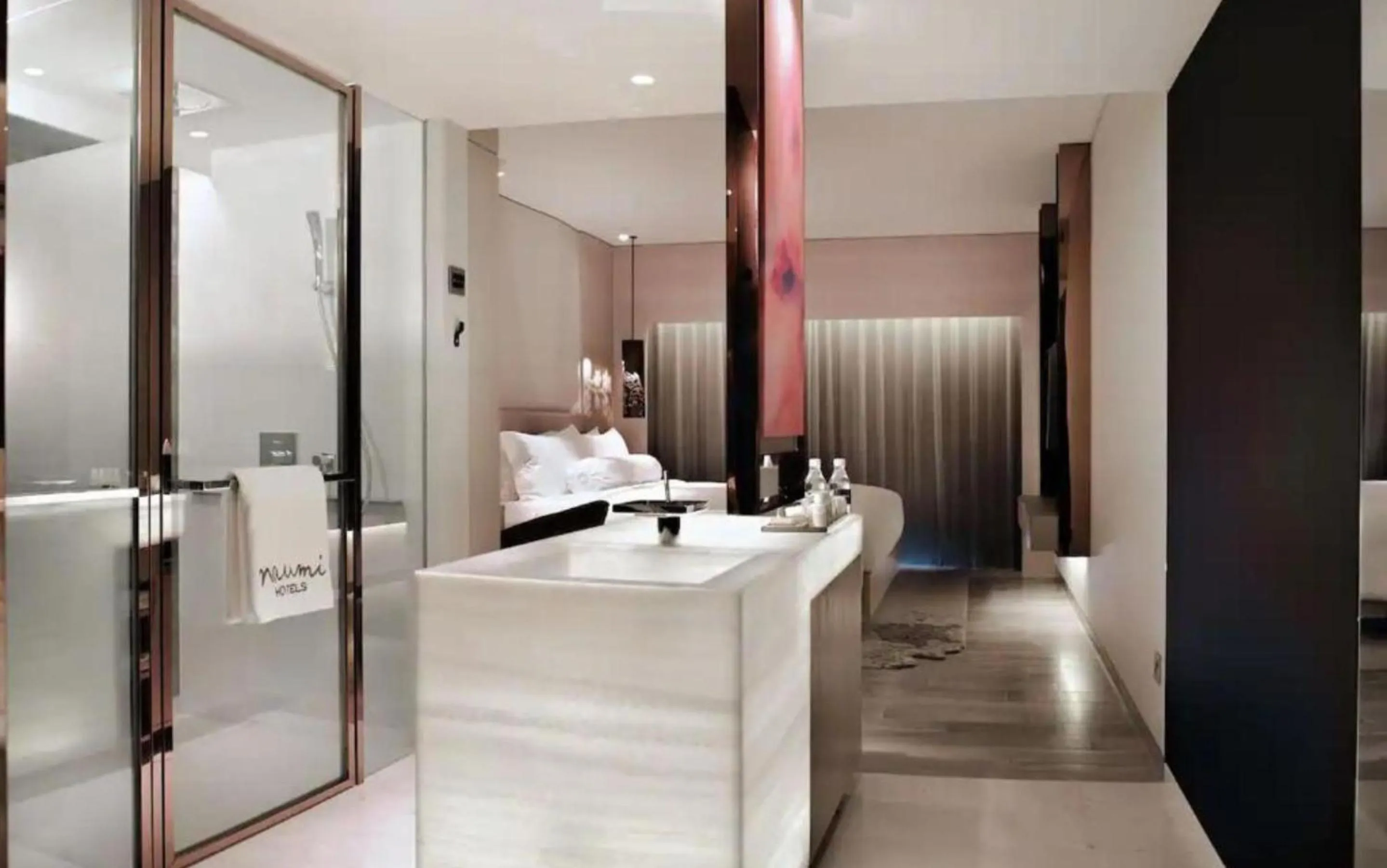 Bathroom in Naumi Hotel Singapore