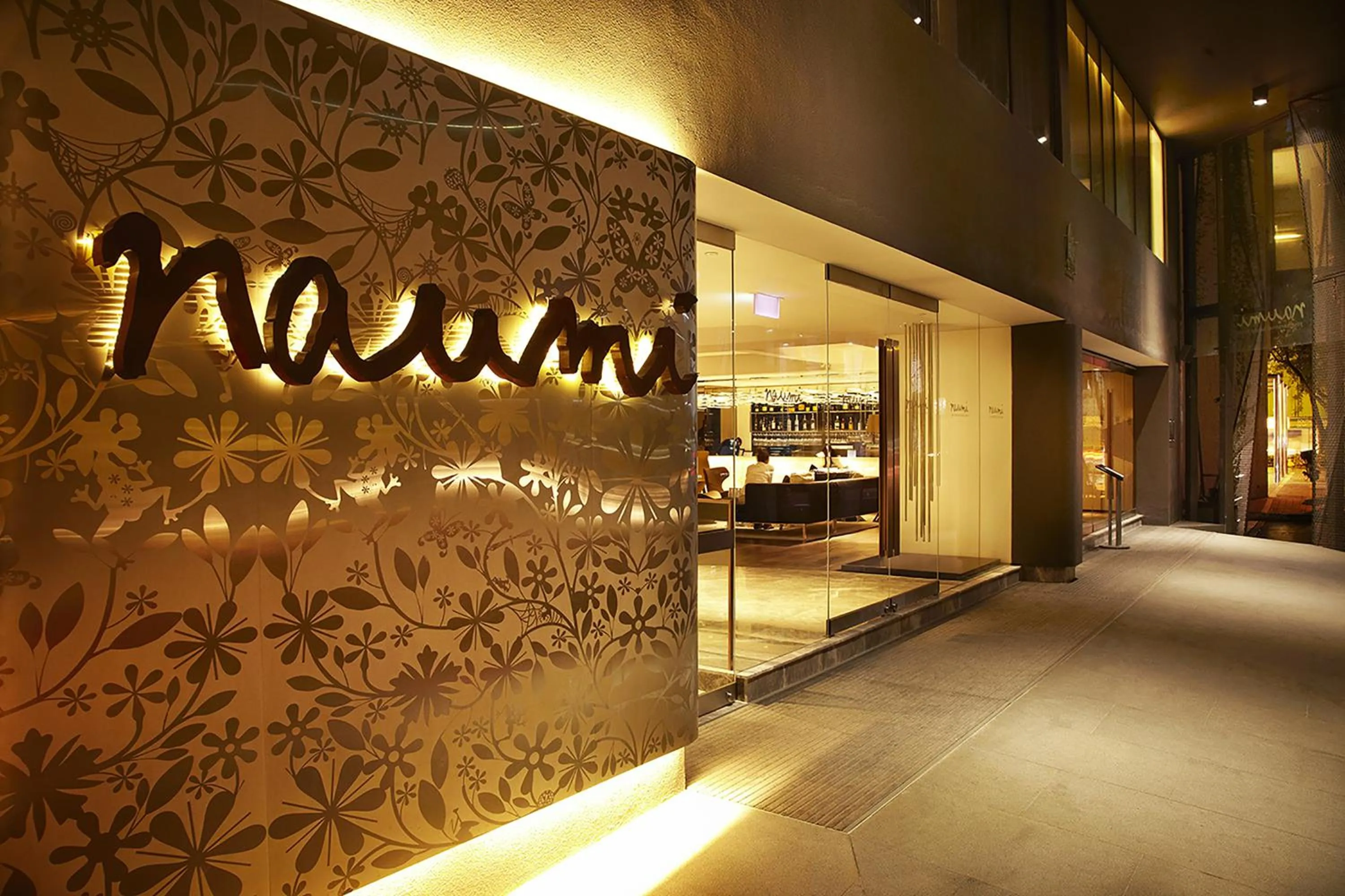 Facade/entrance in Naumi Hotel Singapore
