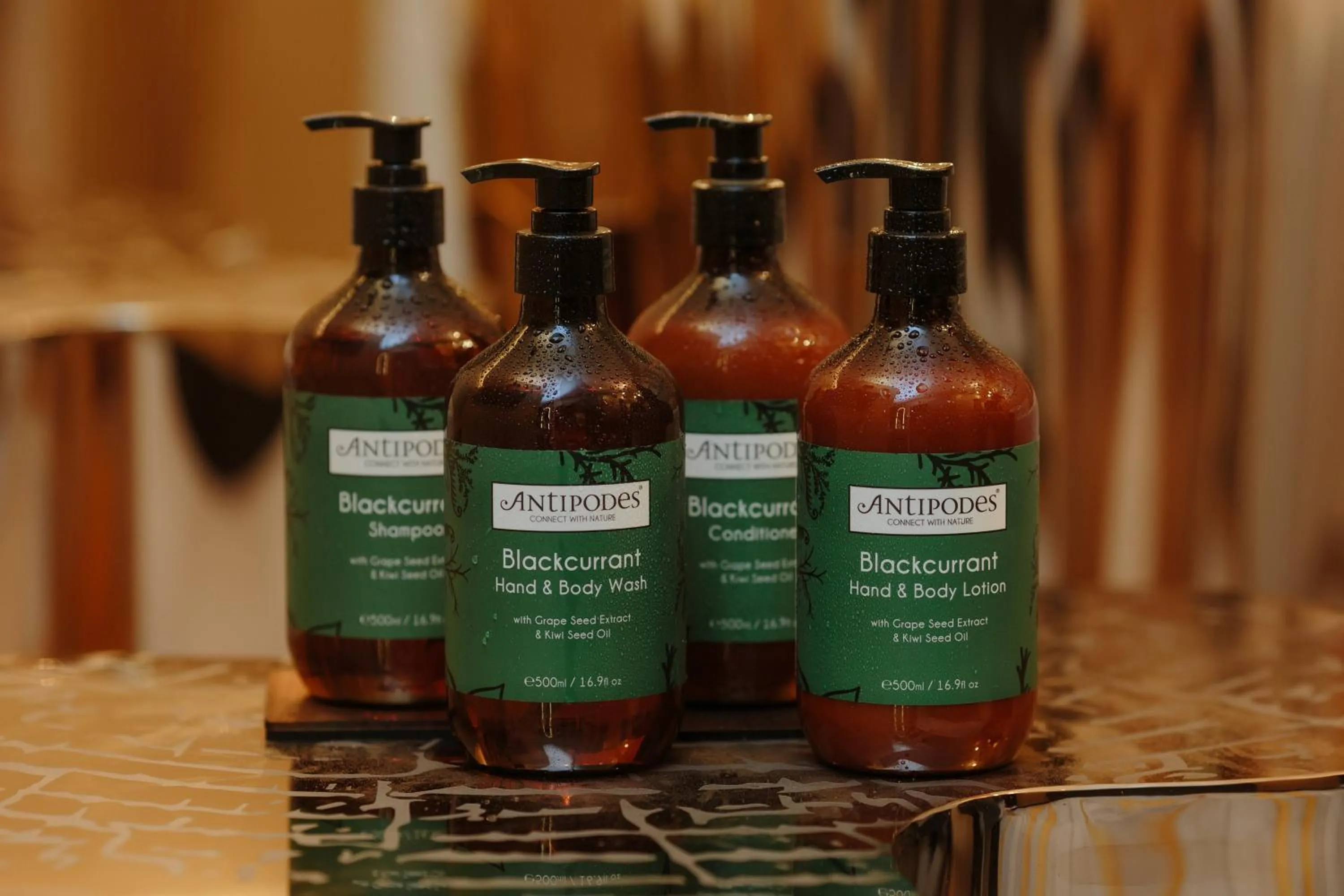 Bathroom in Naumi Hotel Singapore