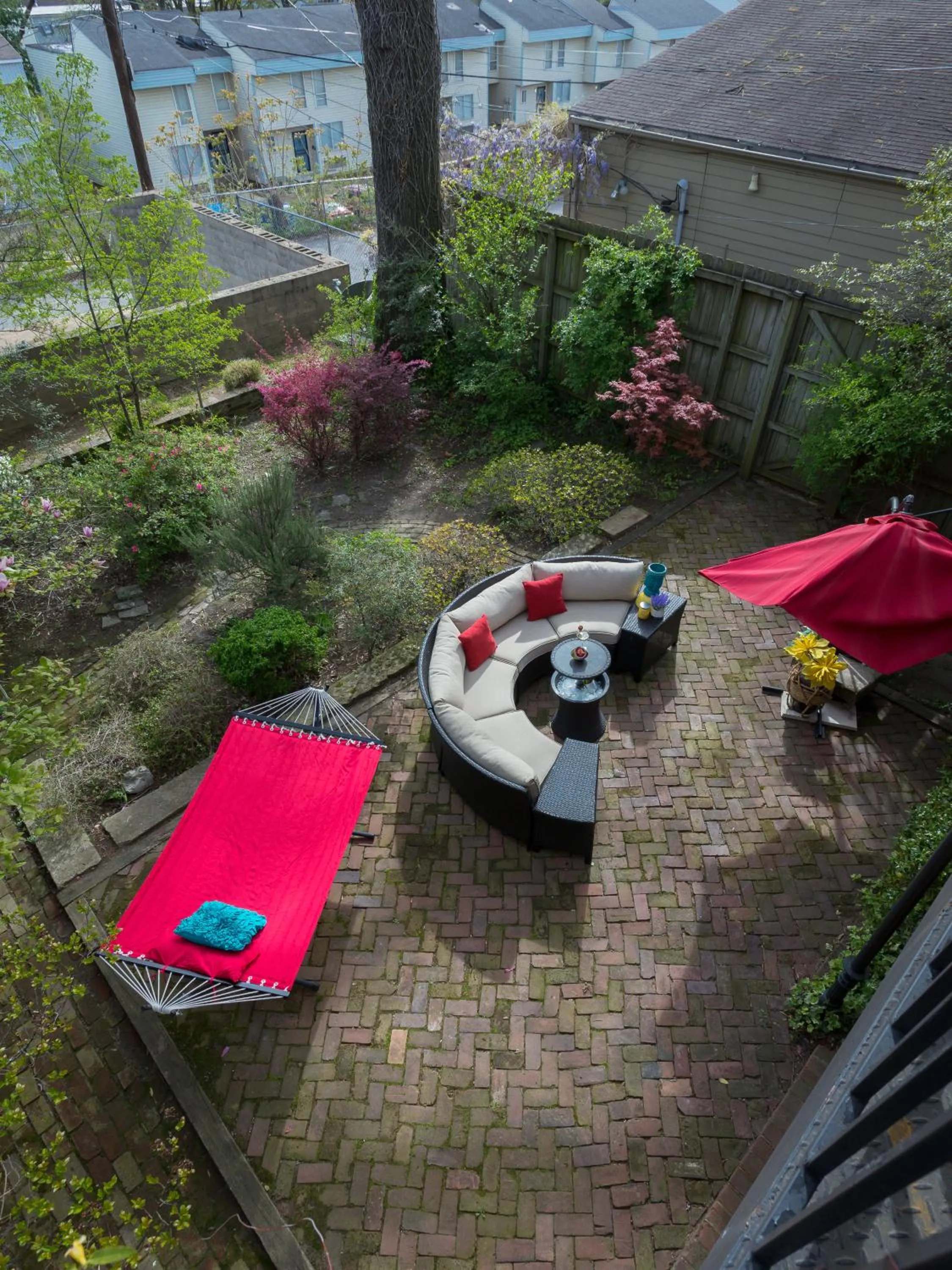 Patio in Downtown Memphis Shellcrest Apartments