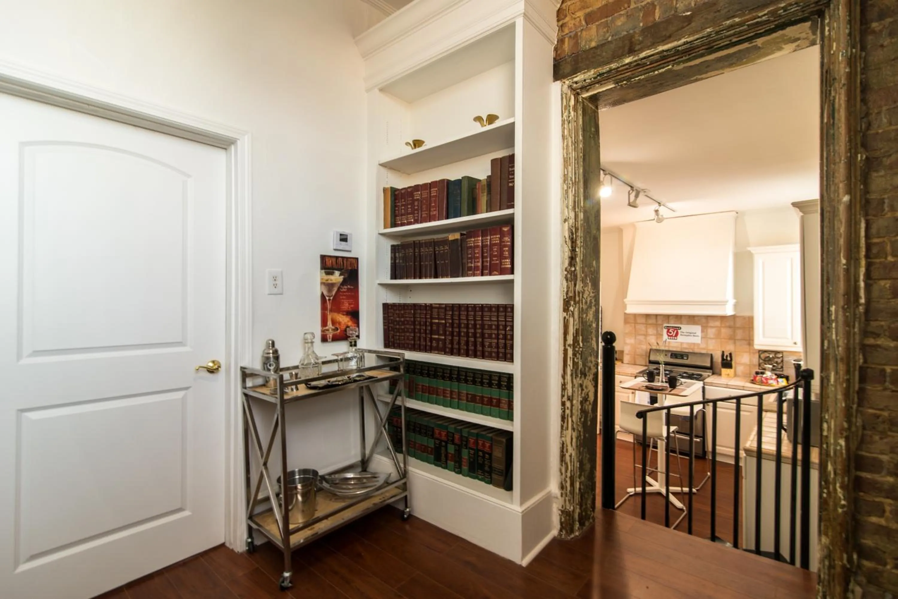 Bed in Downtown Memphis Shellcrest Apartments