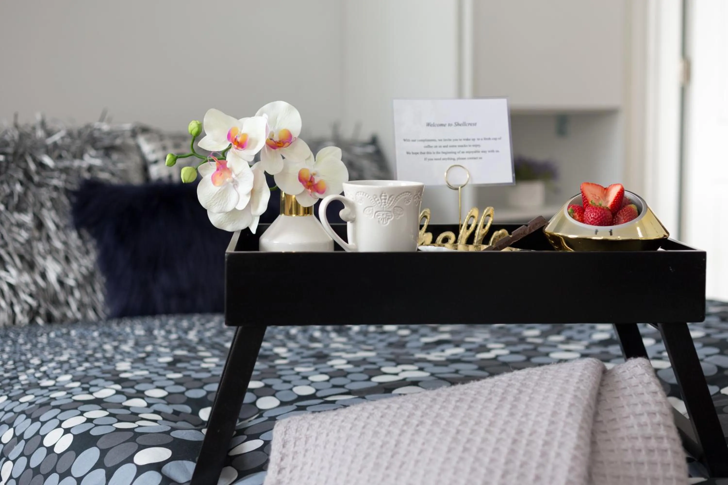 Decorative detail, Bed in Downtown Memphis Shellcrest Apartments