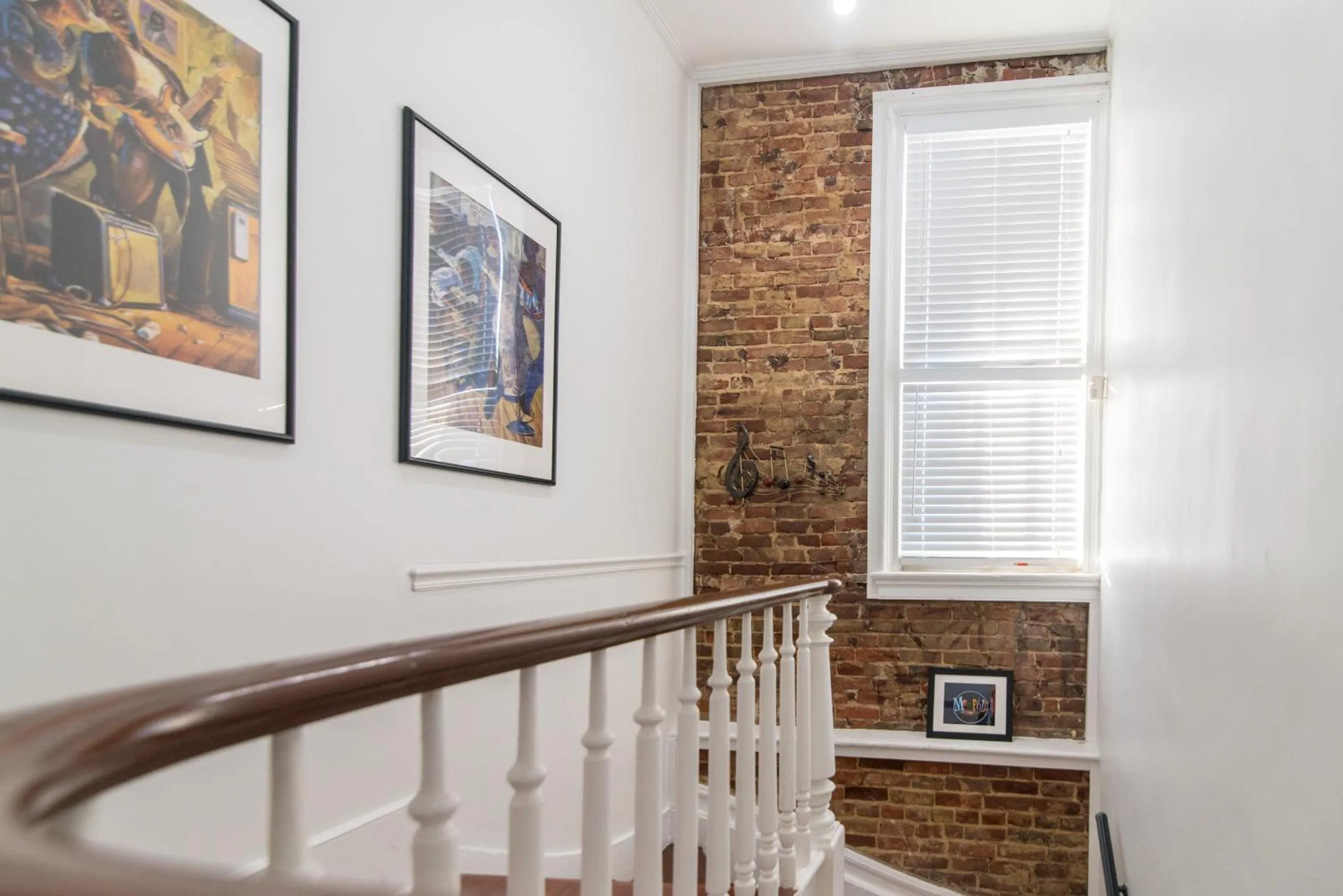 Decorative detail in Downtown Memphis Shellcrest Apartments