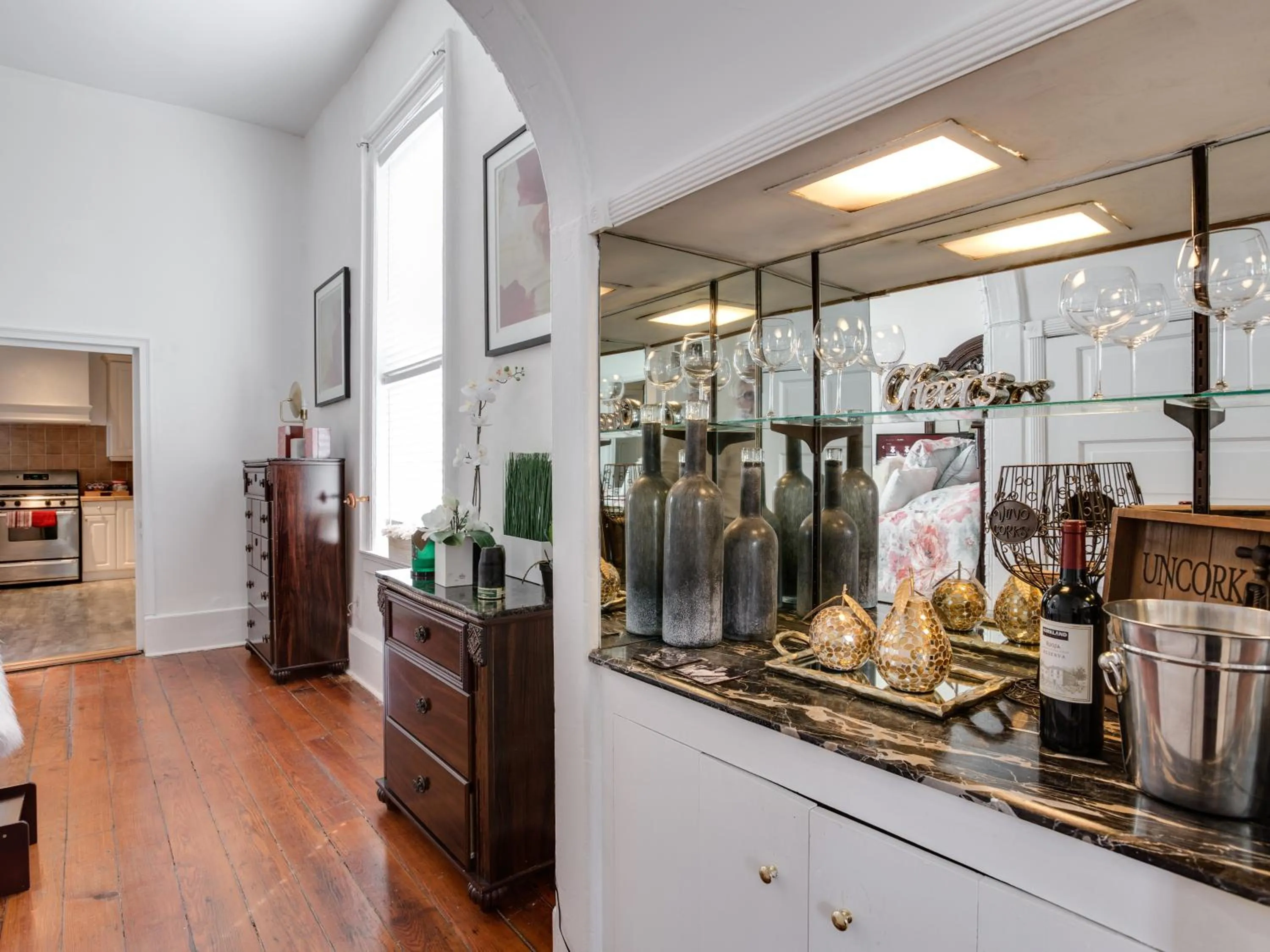 Decorative detail in Downtown Memphis Shellcrest Apartments