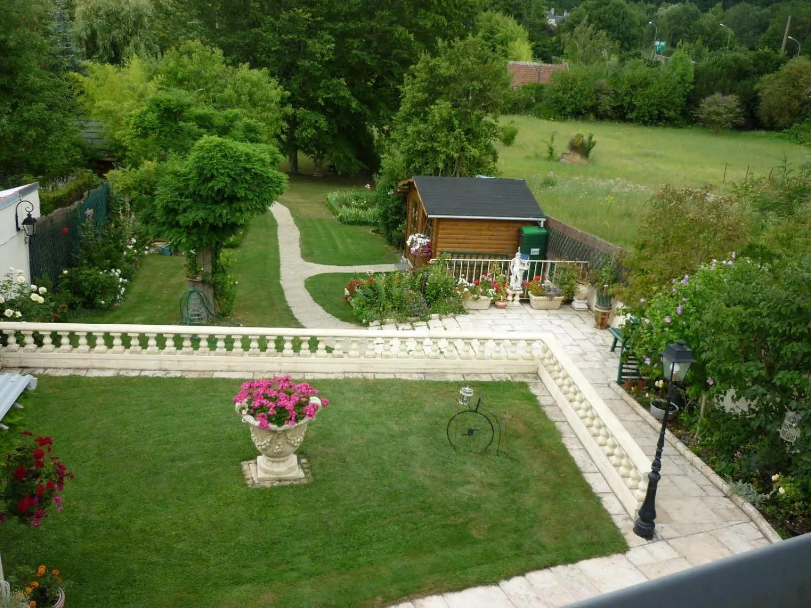Garden view in Les charmes