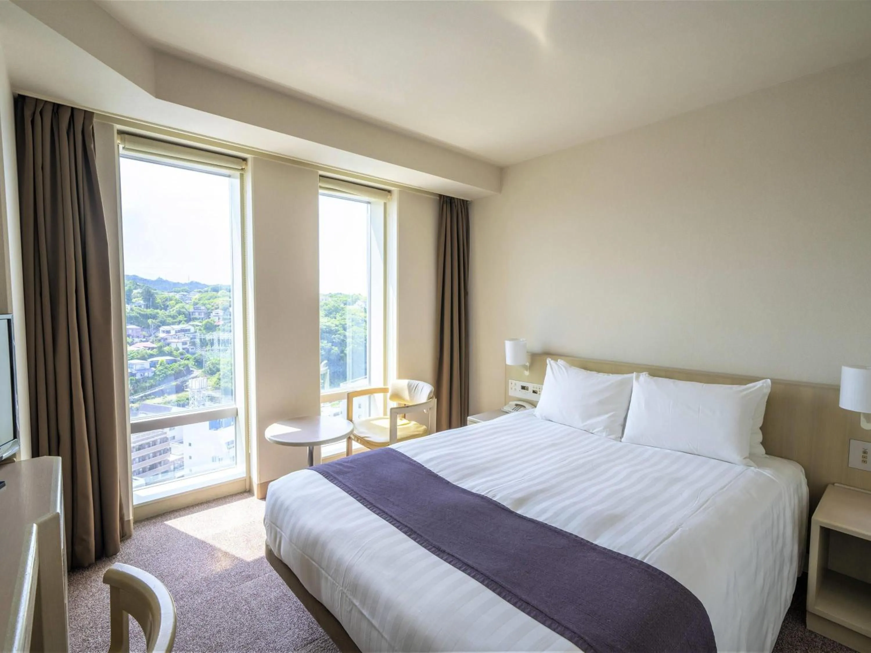 Bedroom, Bed in Mercure Yokosuka