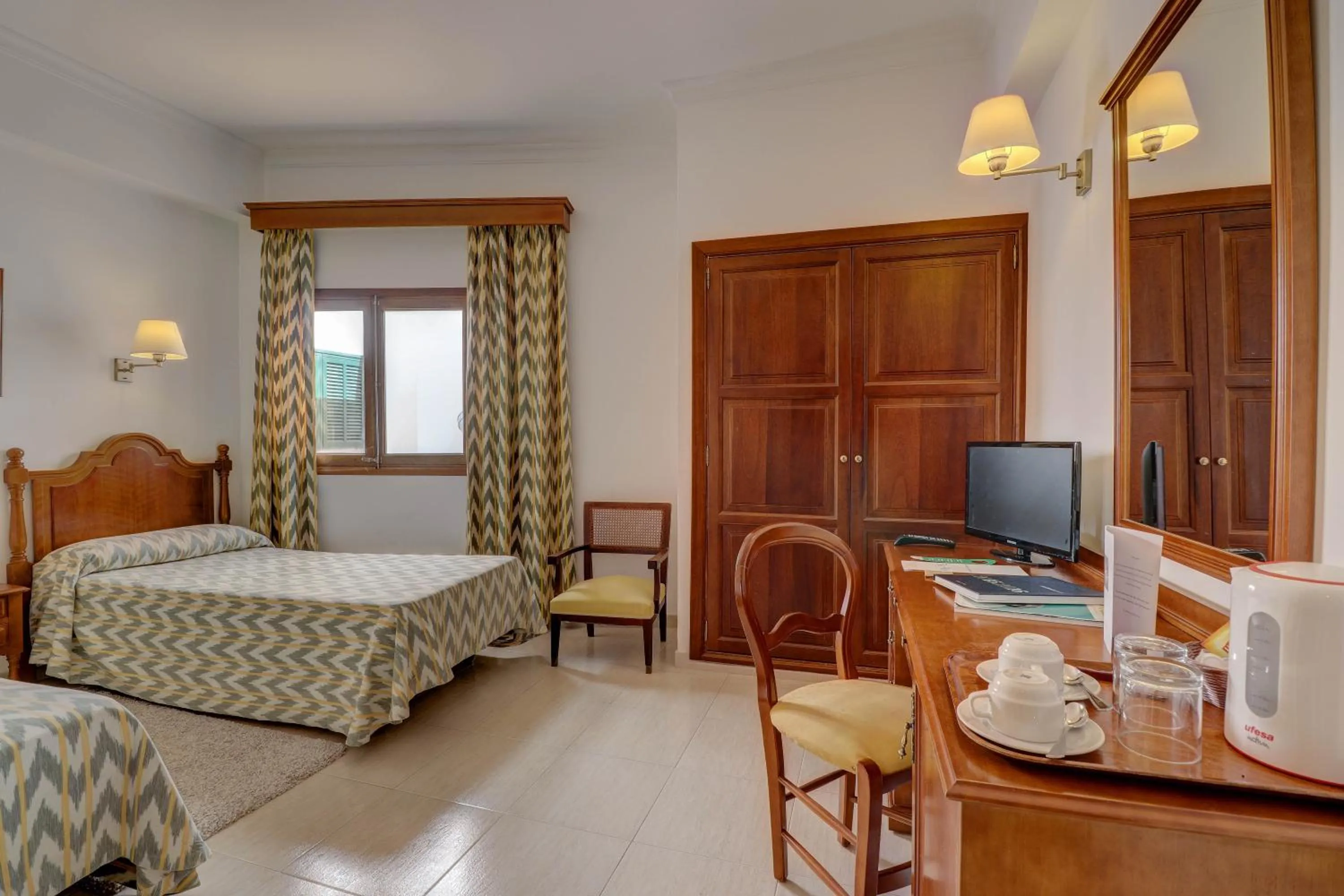 Bed in Hotel Sis Pins