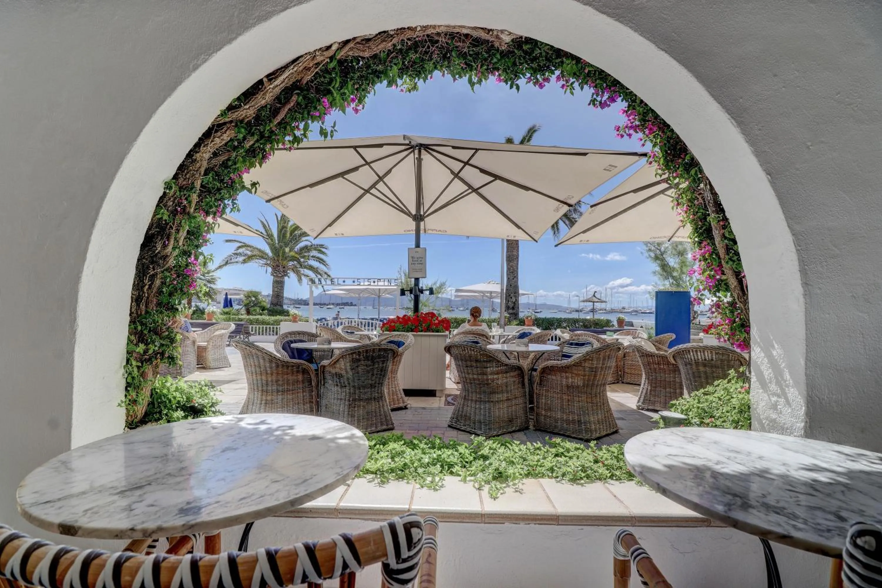 Patio in Hotel Sis Pins