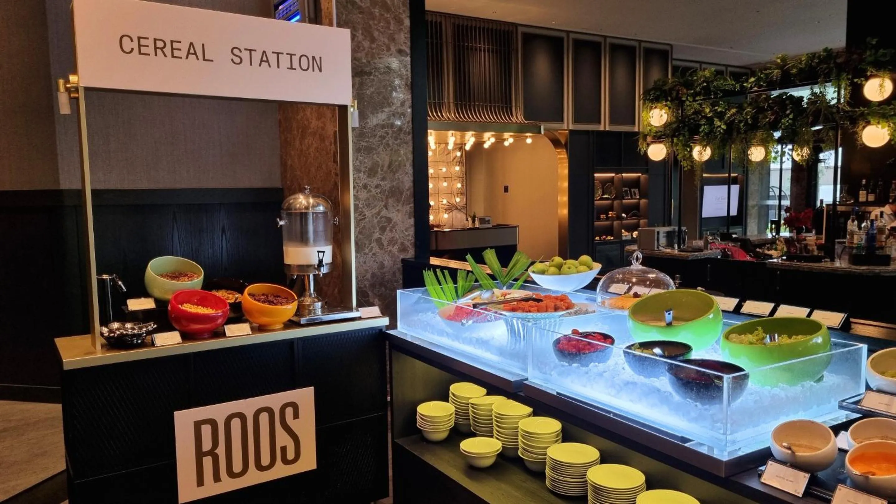 Buffet breakfast in Vibe Hotel Singapore Orchard