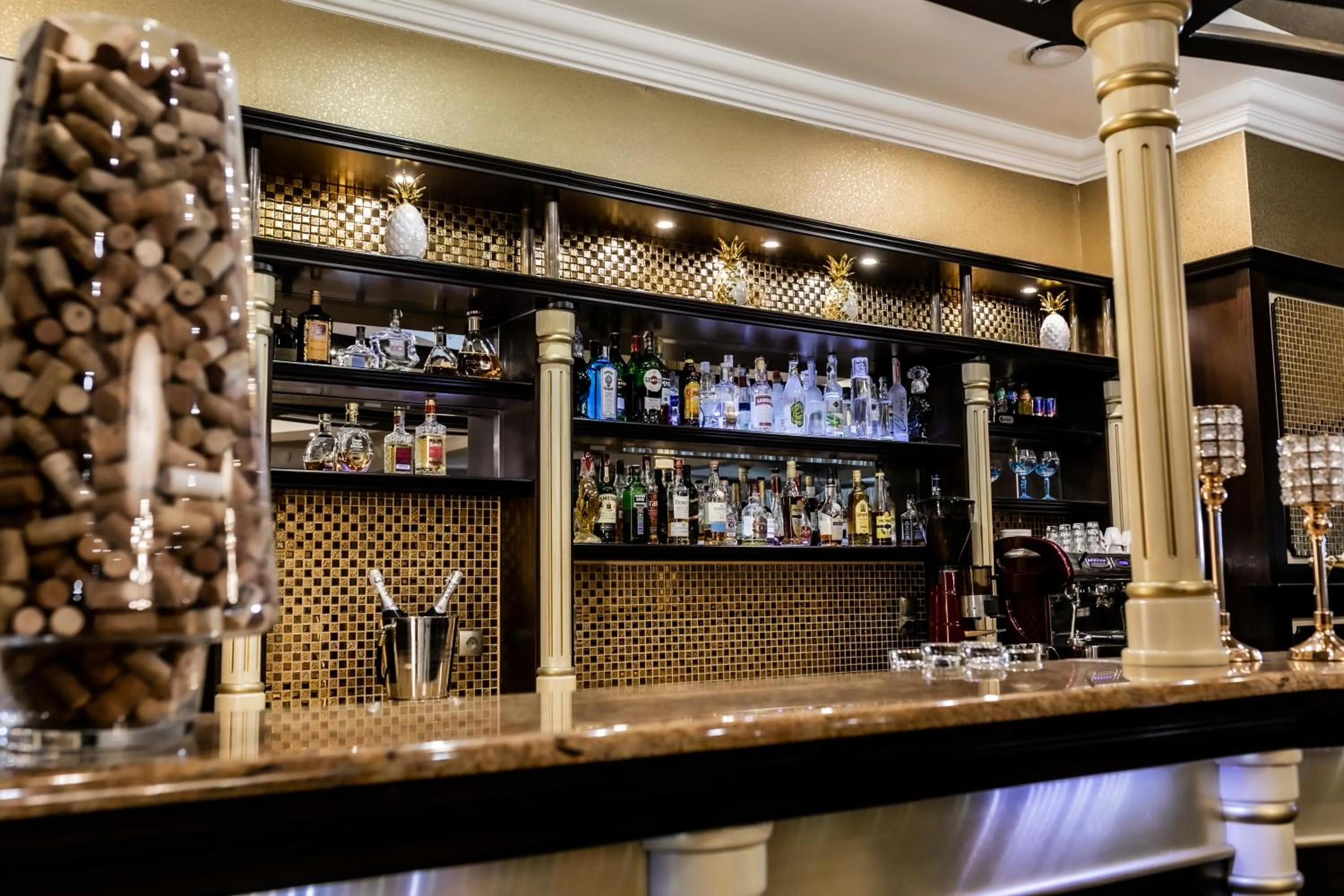 Restaurant/places to eat in Oławian Hotel