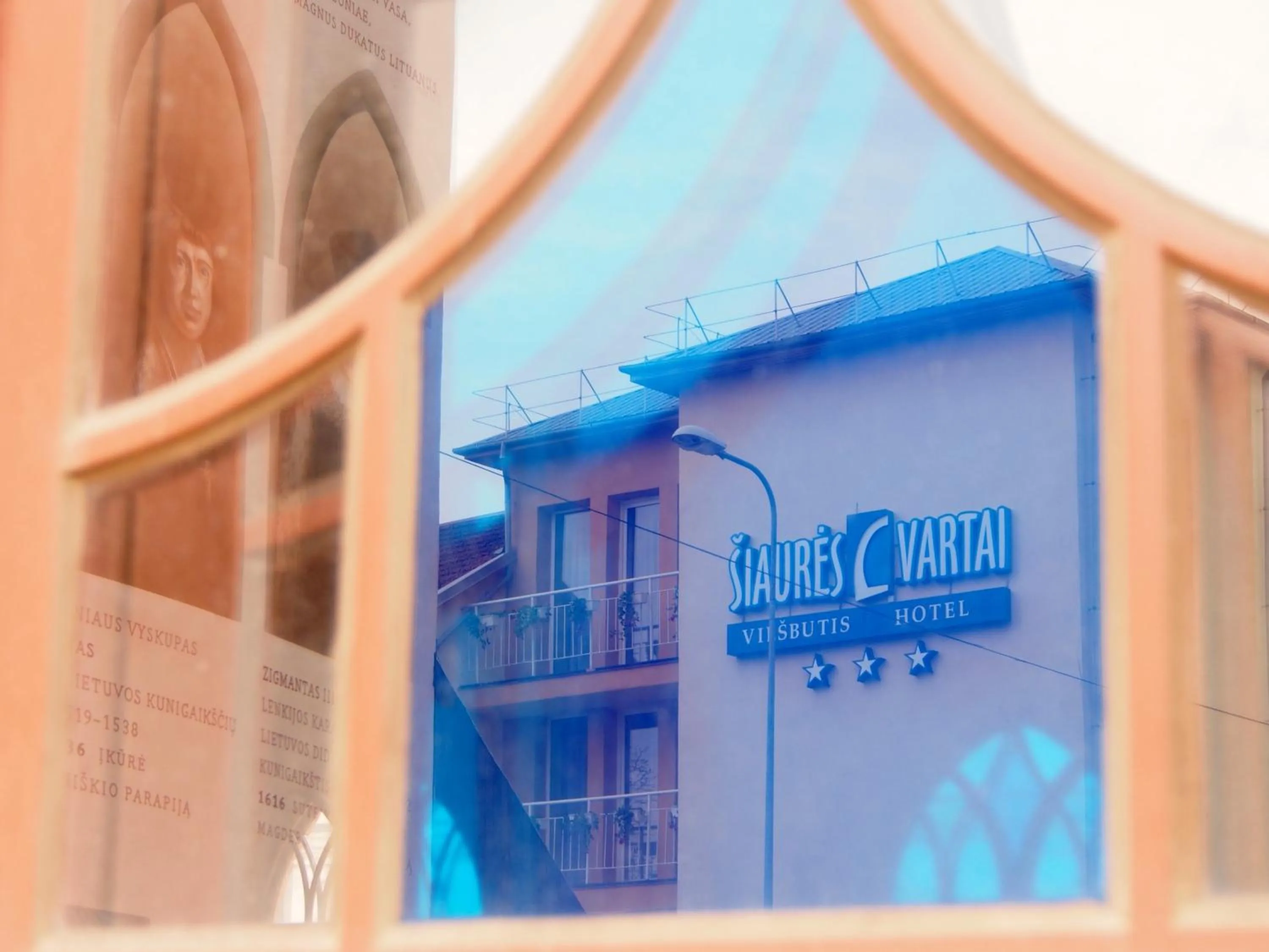 Text overlay in Šiaurės Vartai