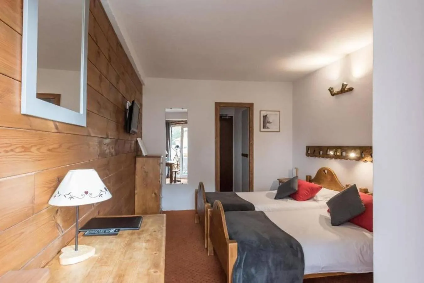 Bed in Hotel l'Ecureuil