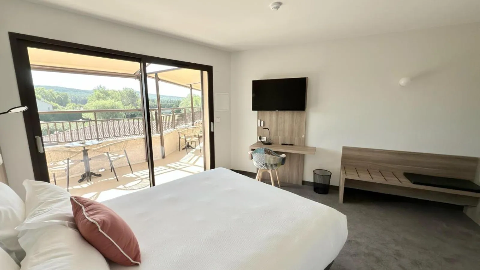 Bedroom, Bed in Hôtel La Perna