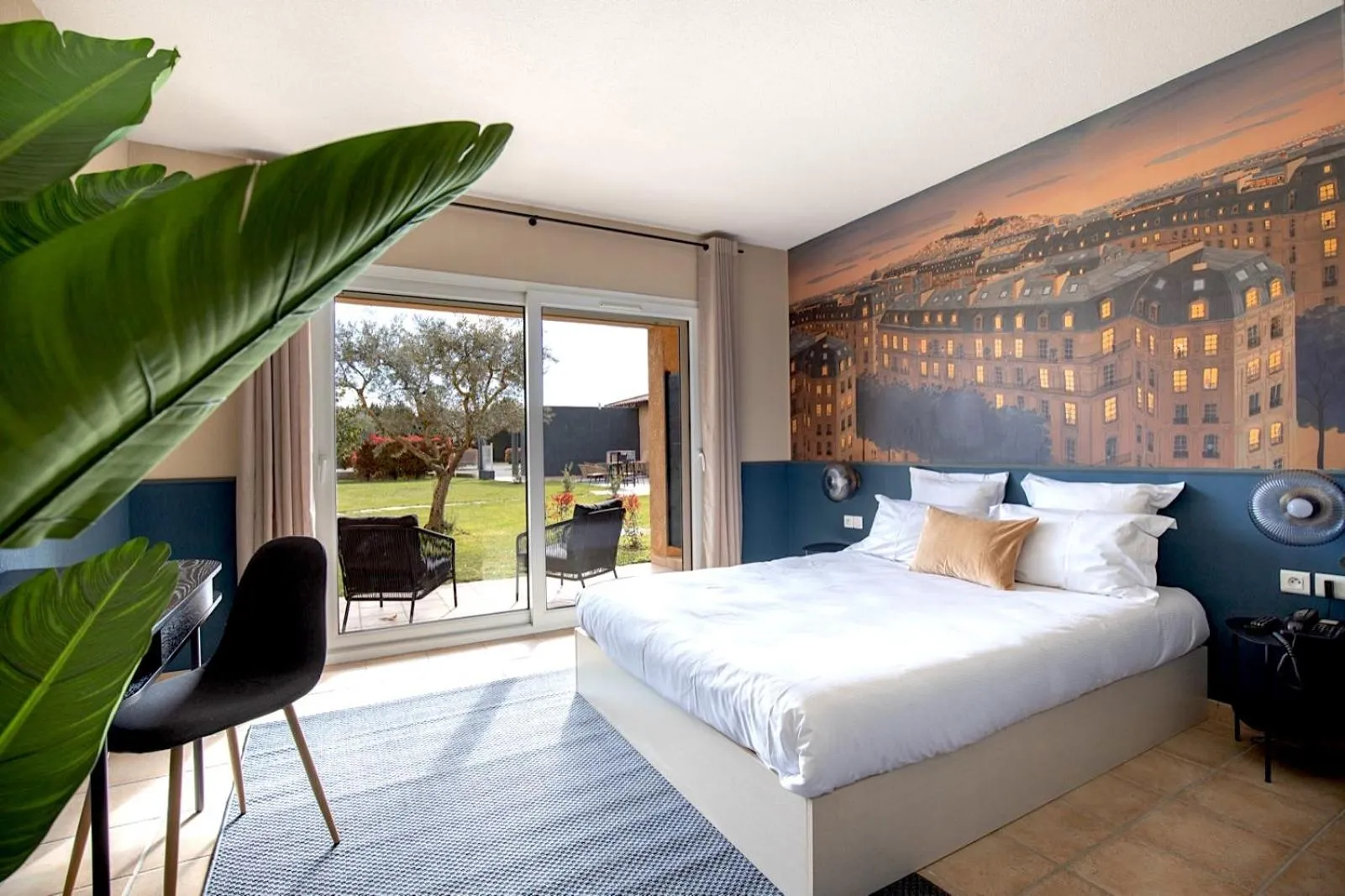 Photo of the whole room, Bed in Hôtel La Perna