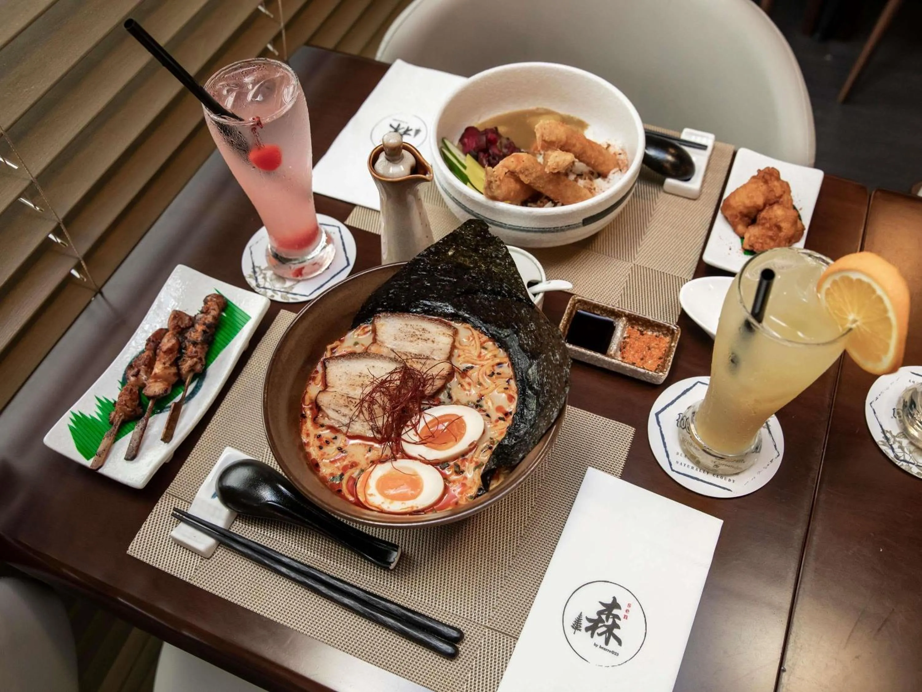 Restaurant/places to eat in ibis budget Singapore Imperial