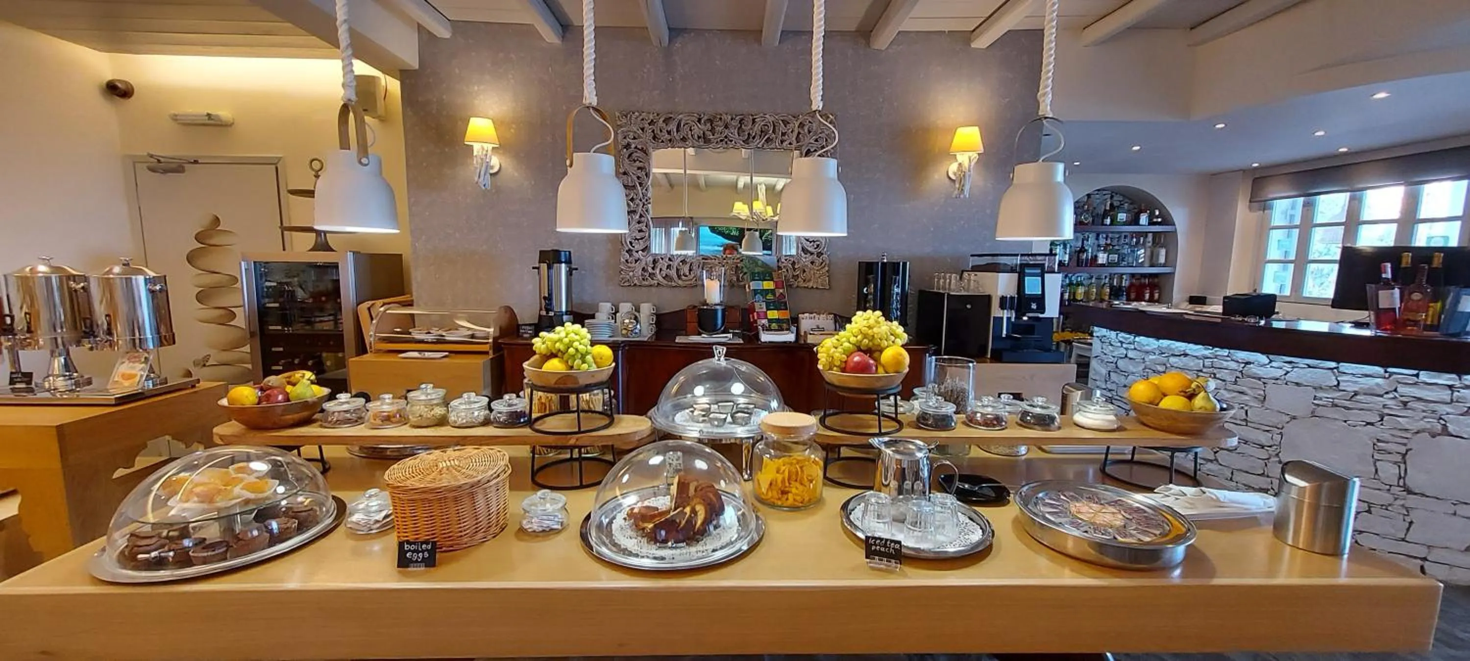 Breakfast in Vrahos Boutique Hotel