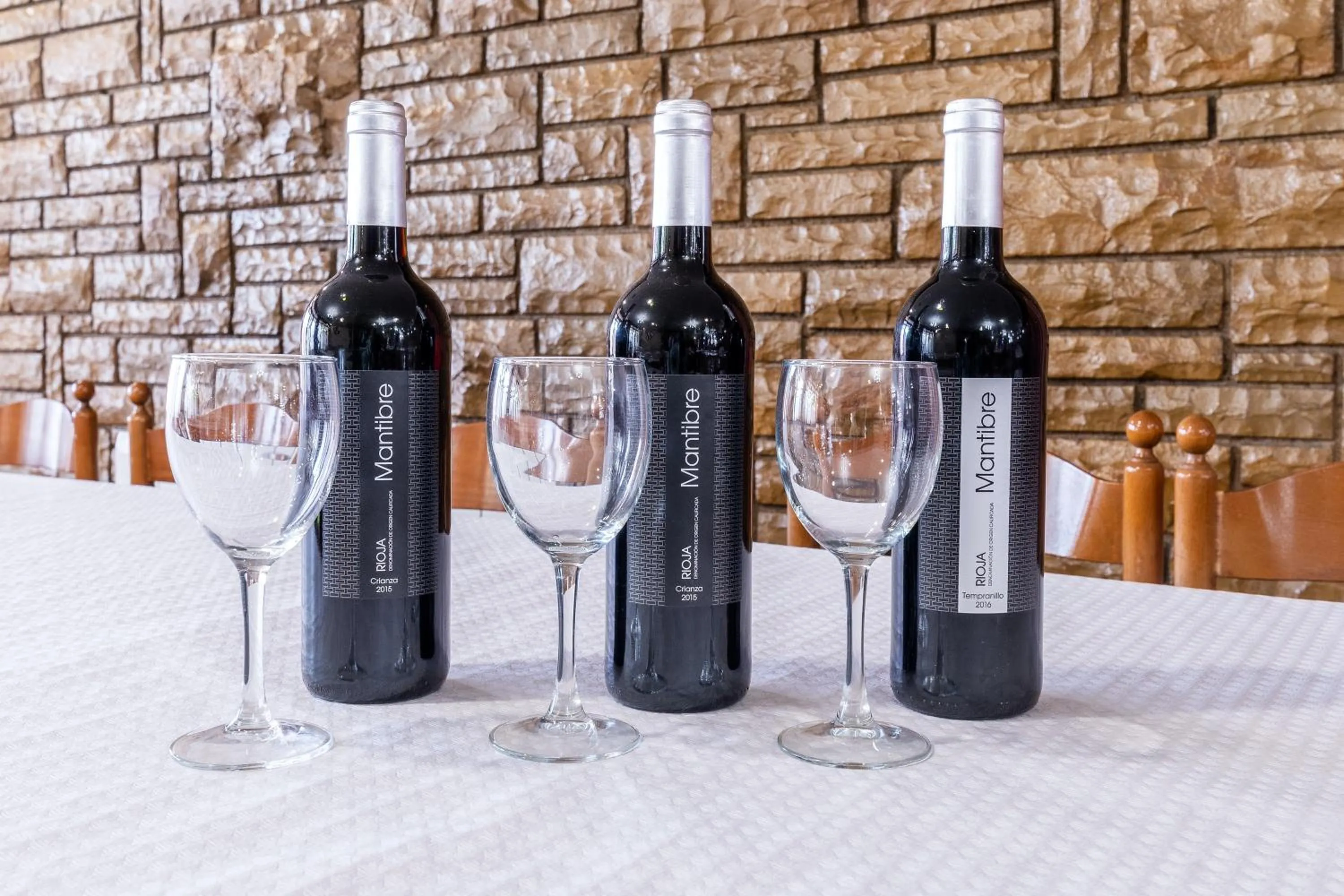 Drinks in Hotel Canadá