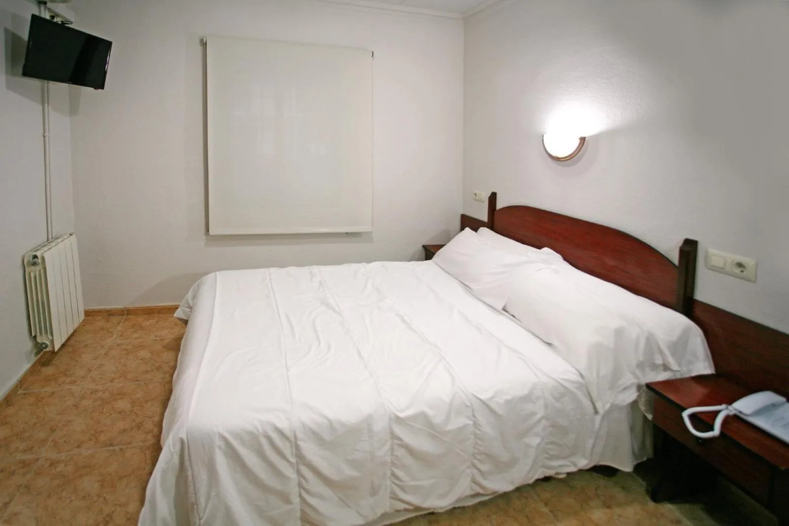 Bedroom, Bed in Hotel Canadá