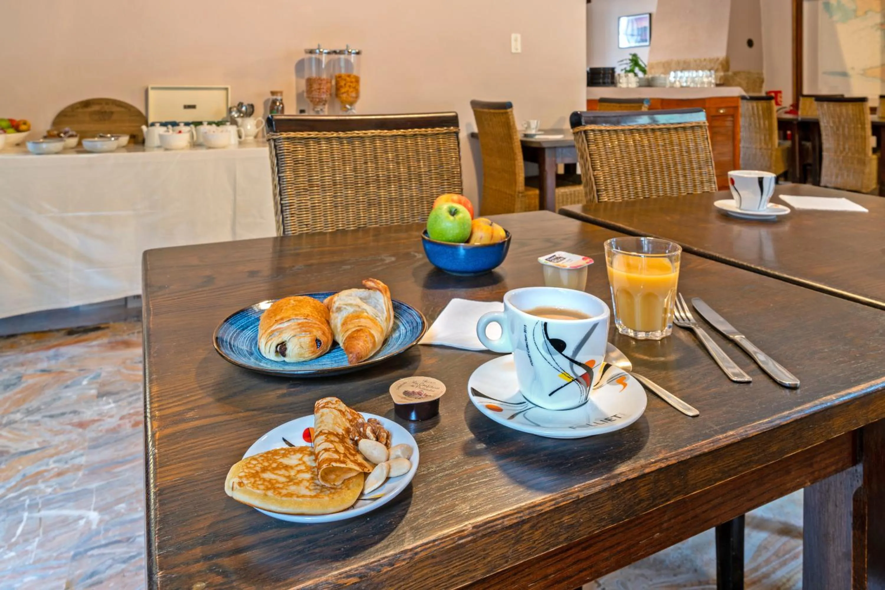 Breakfast in Logis Hotel De La Corniche