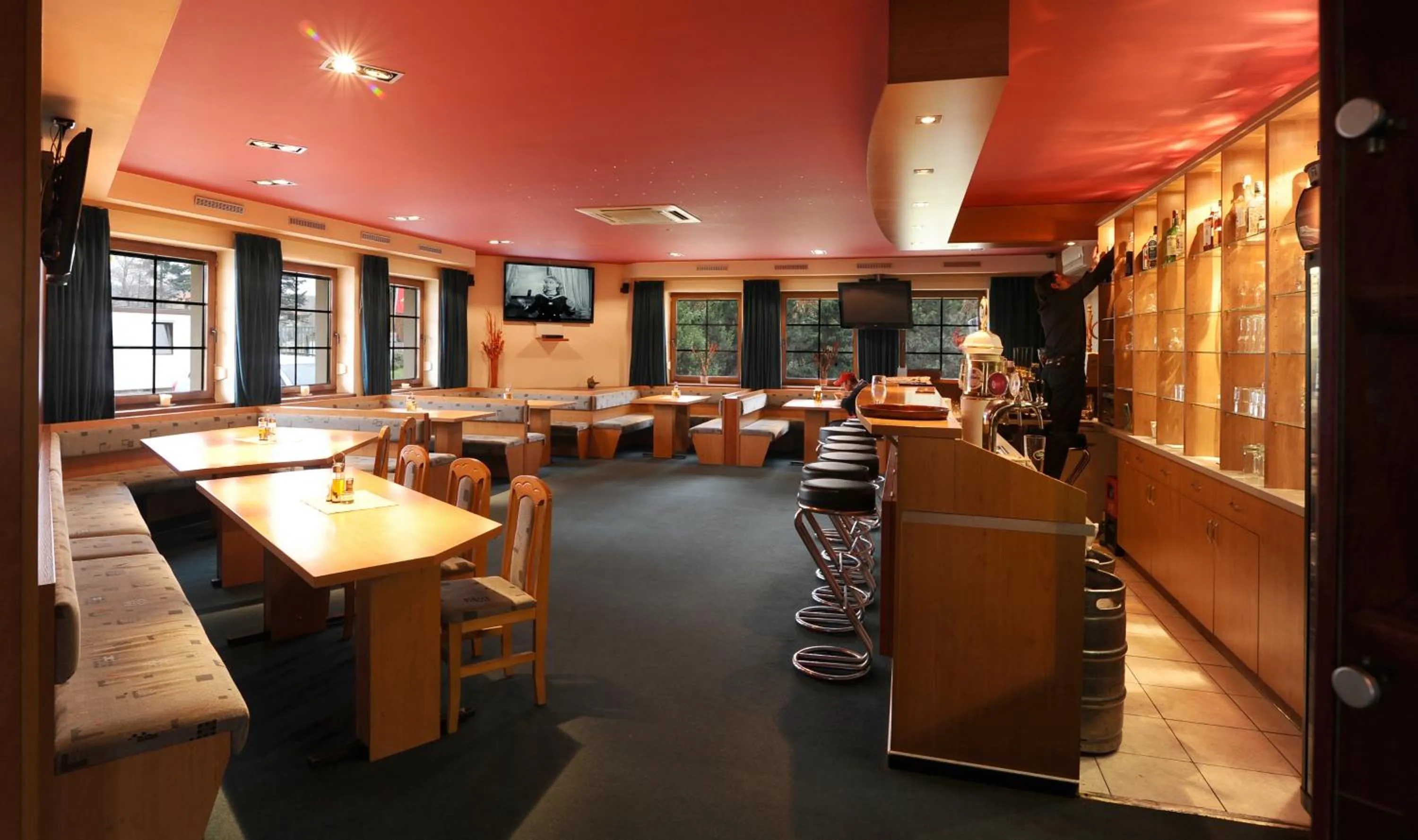 Restaurant/places to eat in Hotel Kobero