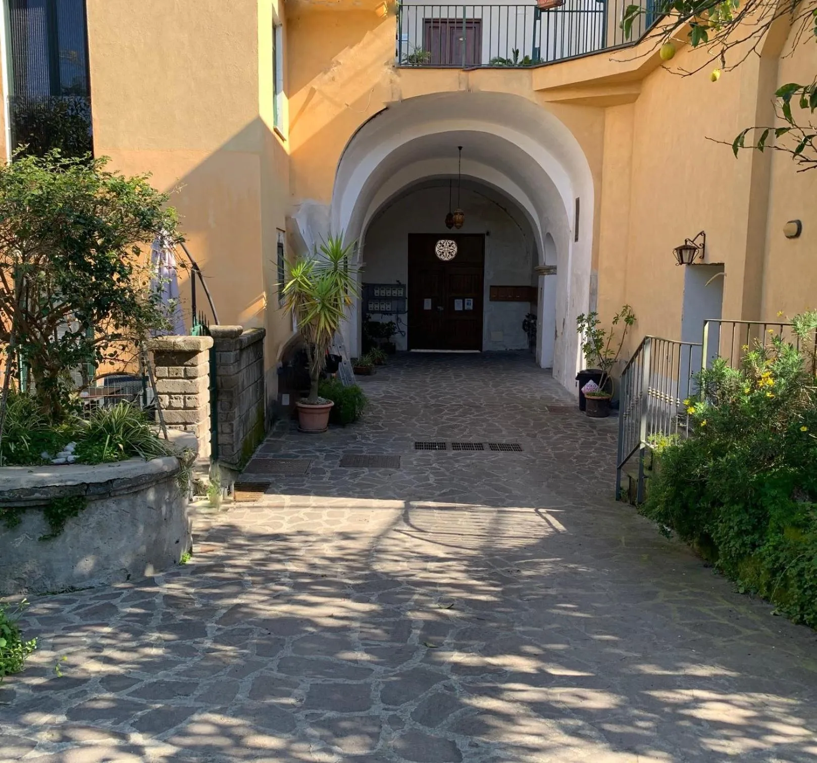Facade/entrance in Itaca B&B