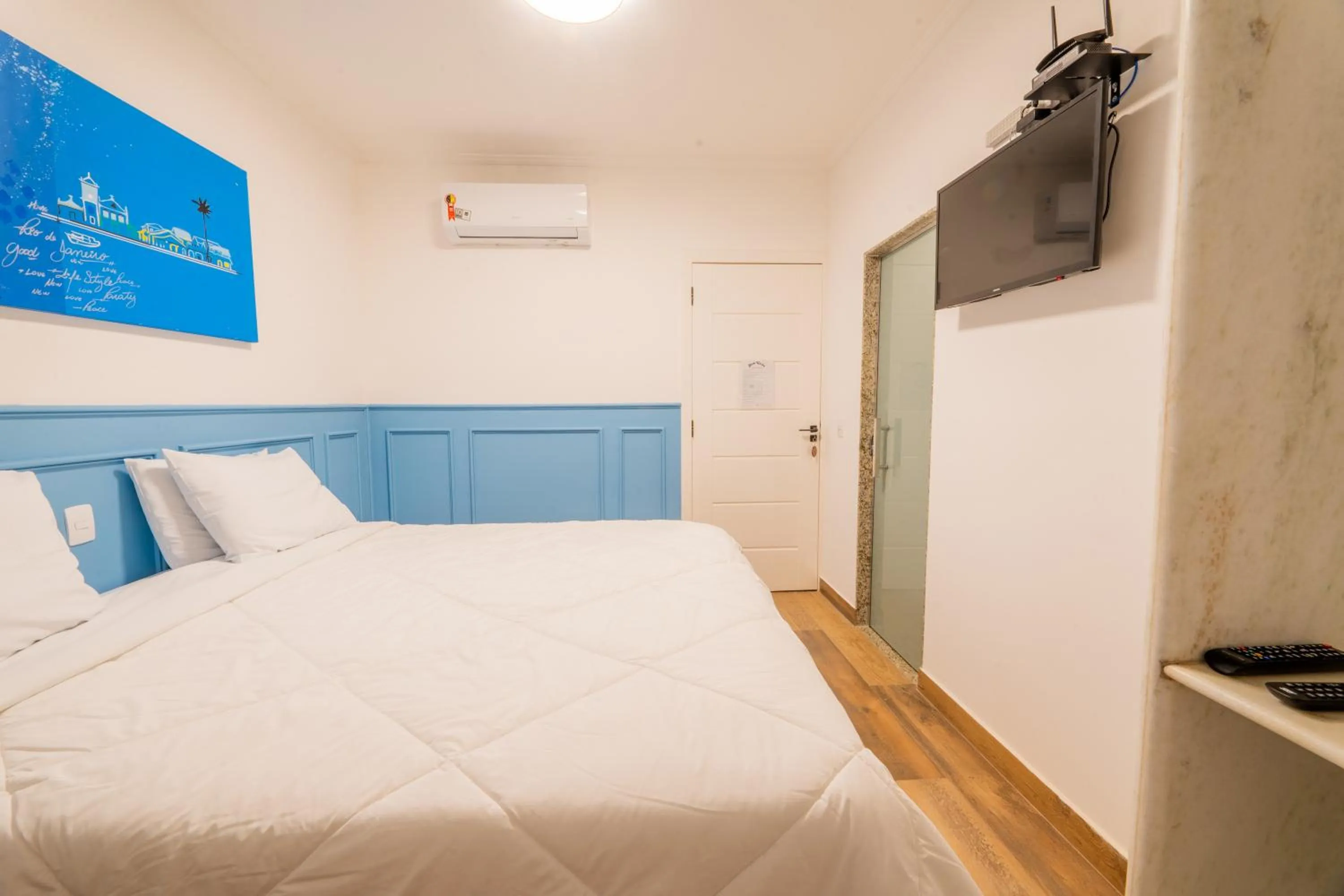 TV and multimedia, Bed in Pousada Cabore