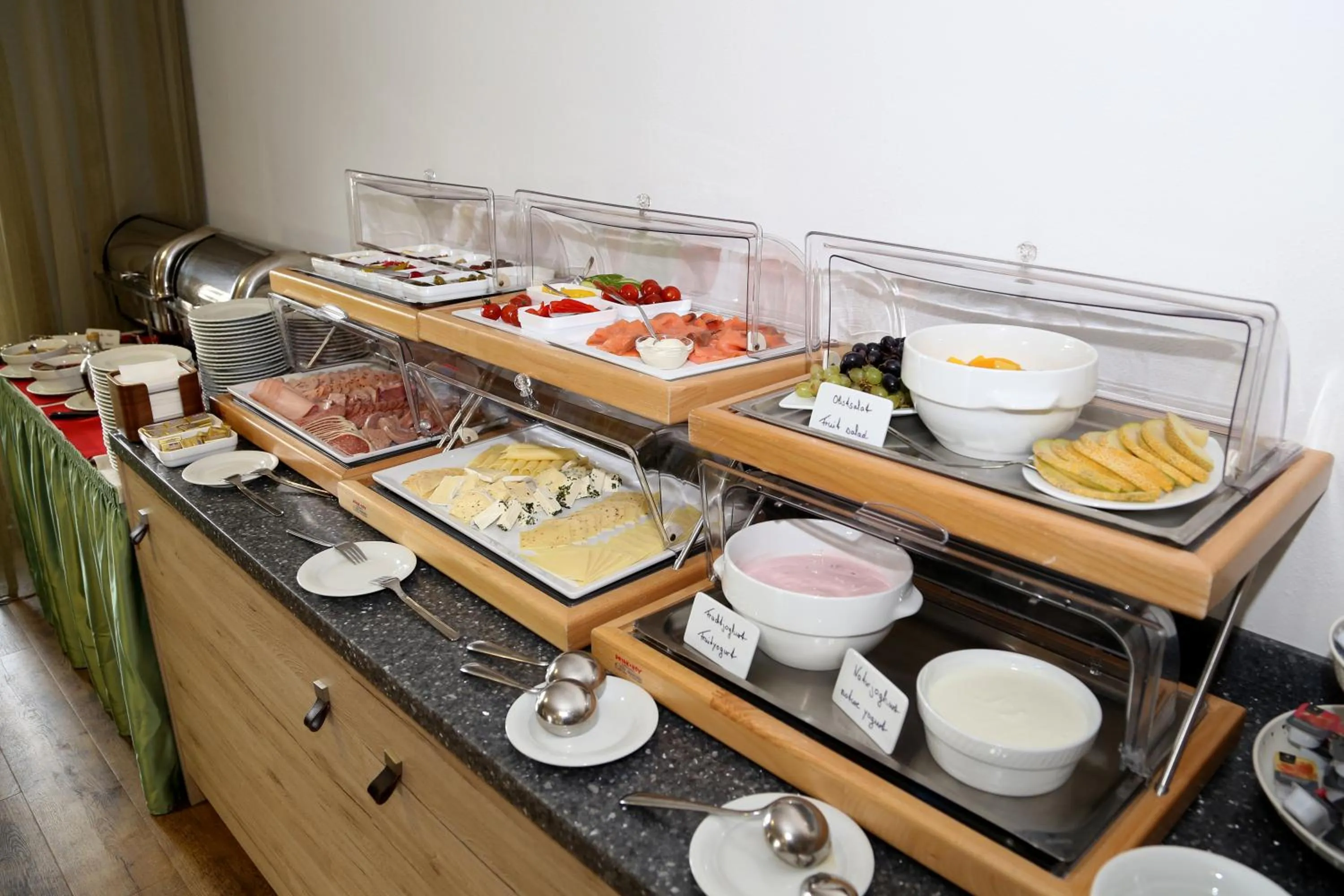 Restaurant/places to eat in Alpenresidenz Buchenhöhe