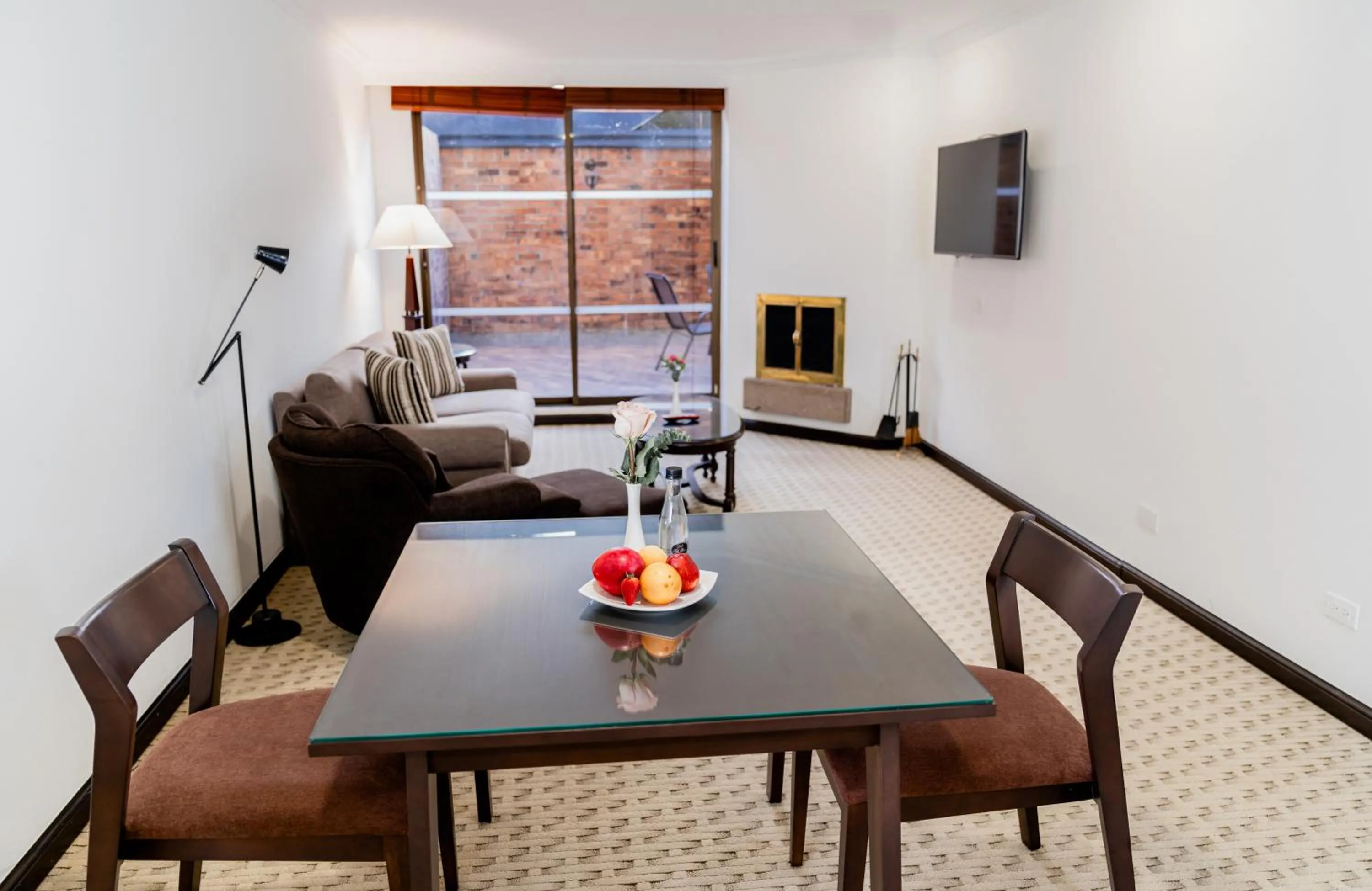 TV and multimedia in Hotel 101 Park House