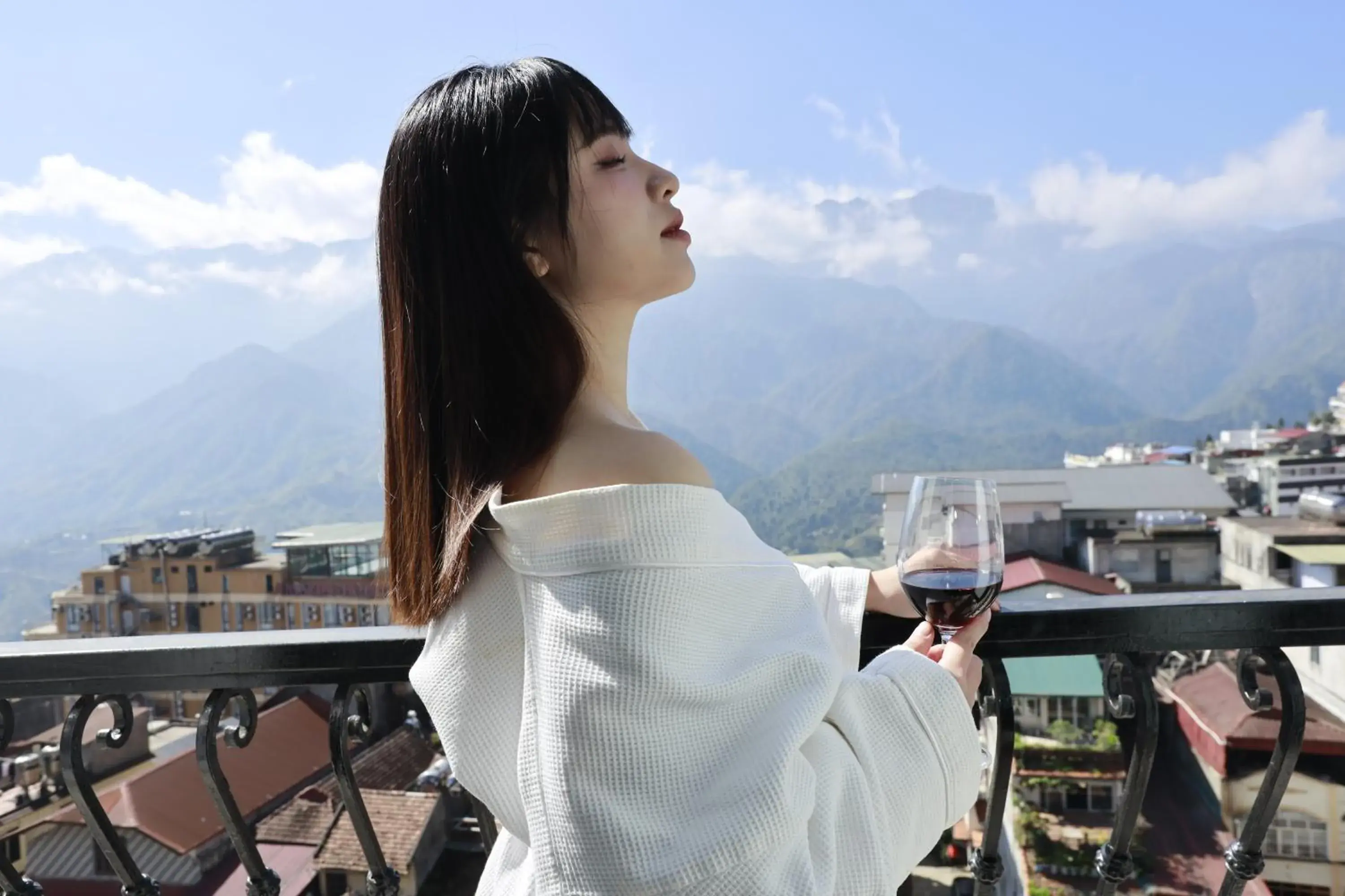 Deluxe Double or Twin Room with City View in Delta Sapa Hotel Deluxe Double or Twin Room with City View in Delta Sapa Hotel