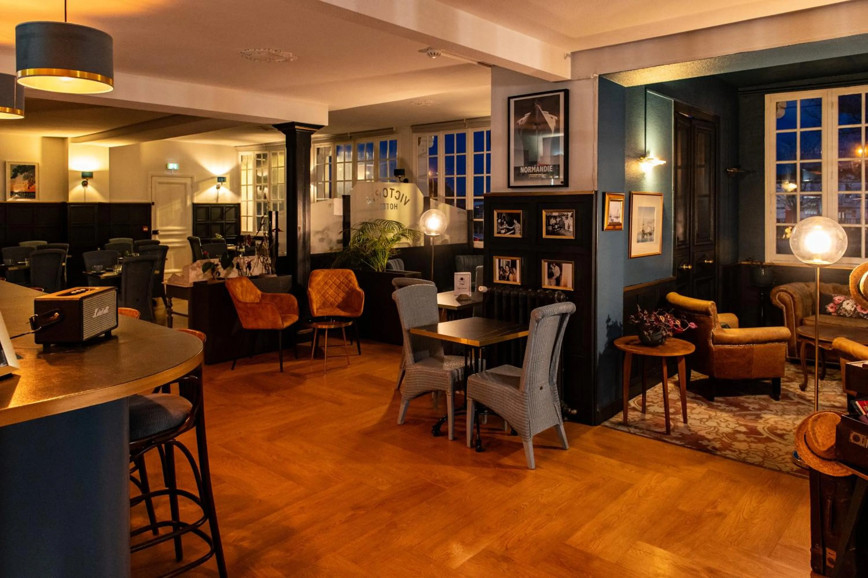 Restaurant/places to eat in The Originals Boutique, Hôtel Victoria, Châtelaillon-Plage