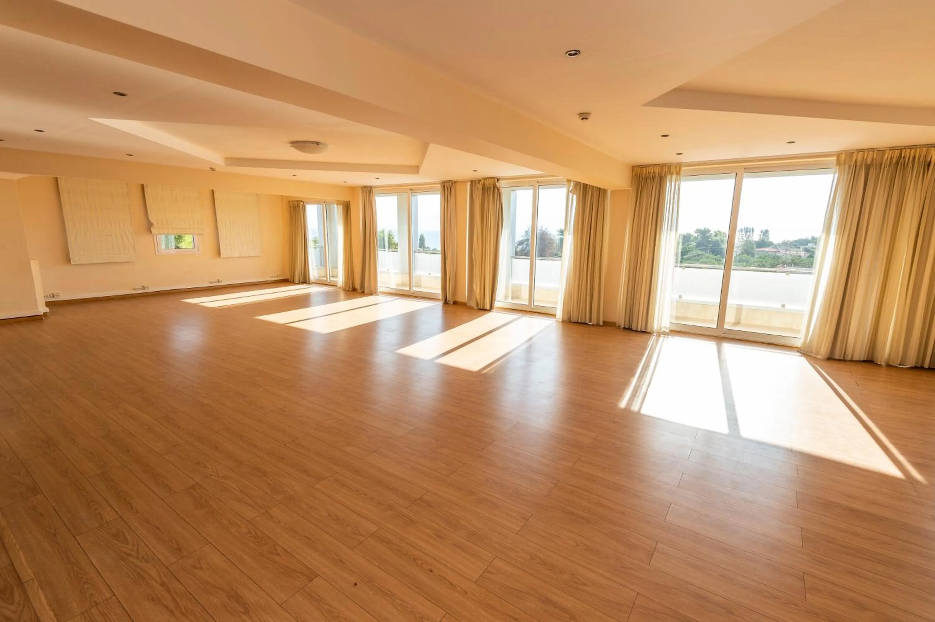 Dolphin Resort & Conference