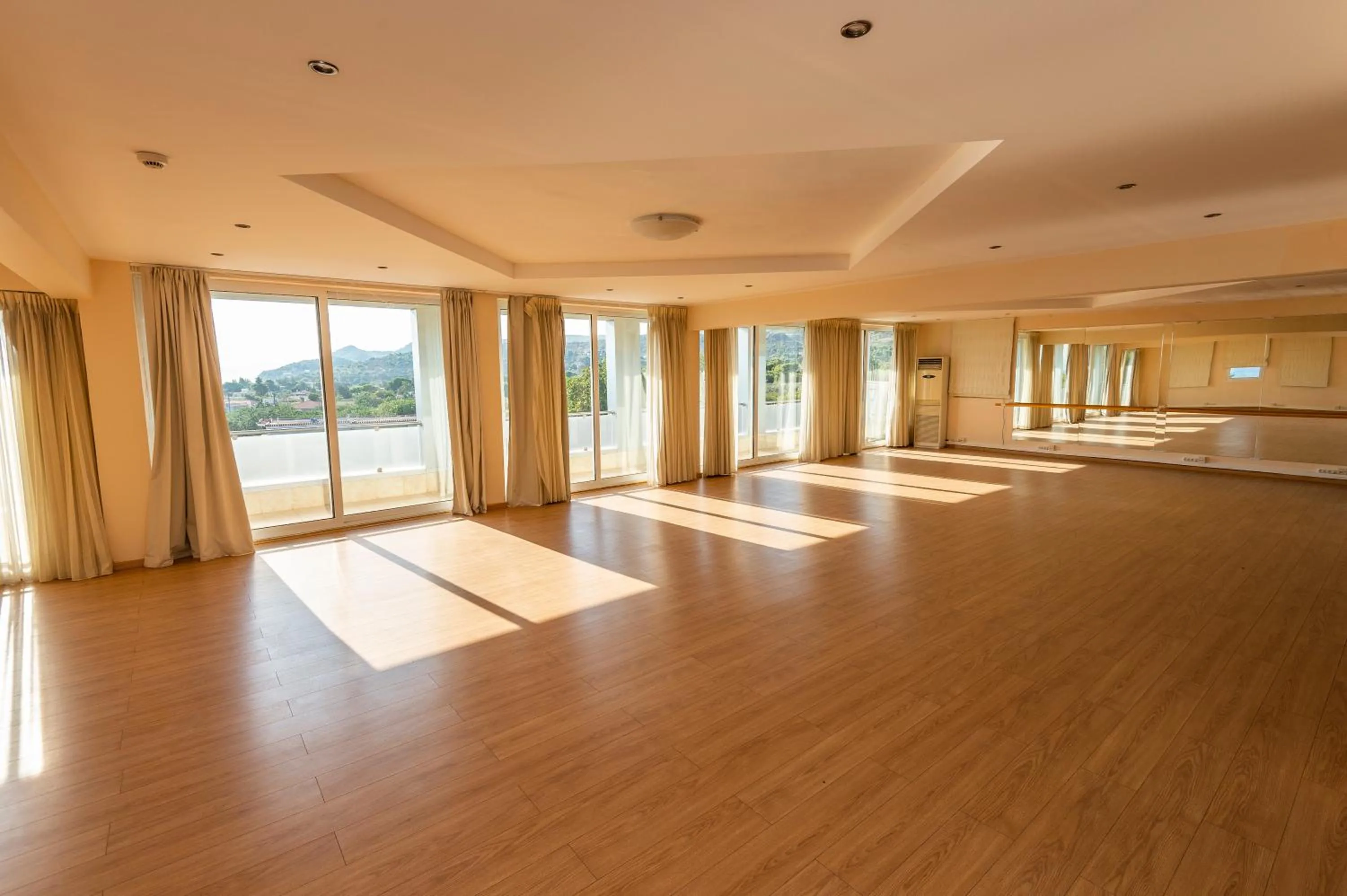 Area and facilities in Dolphin Resort & Conference